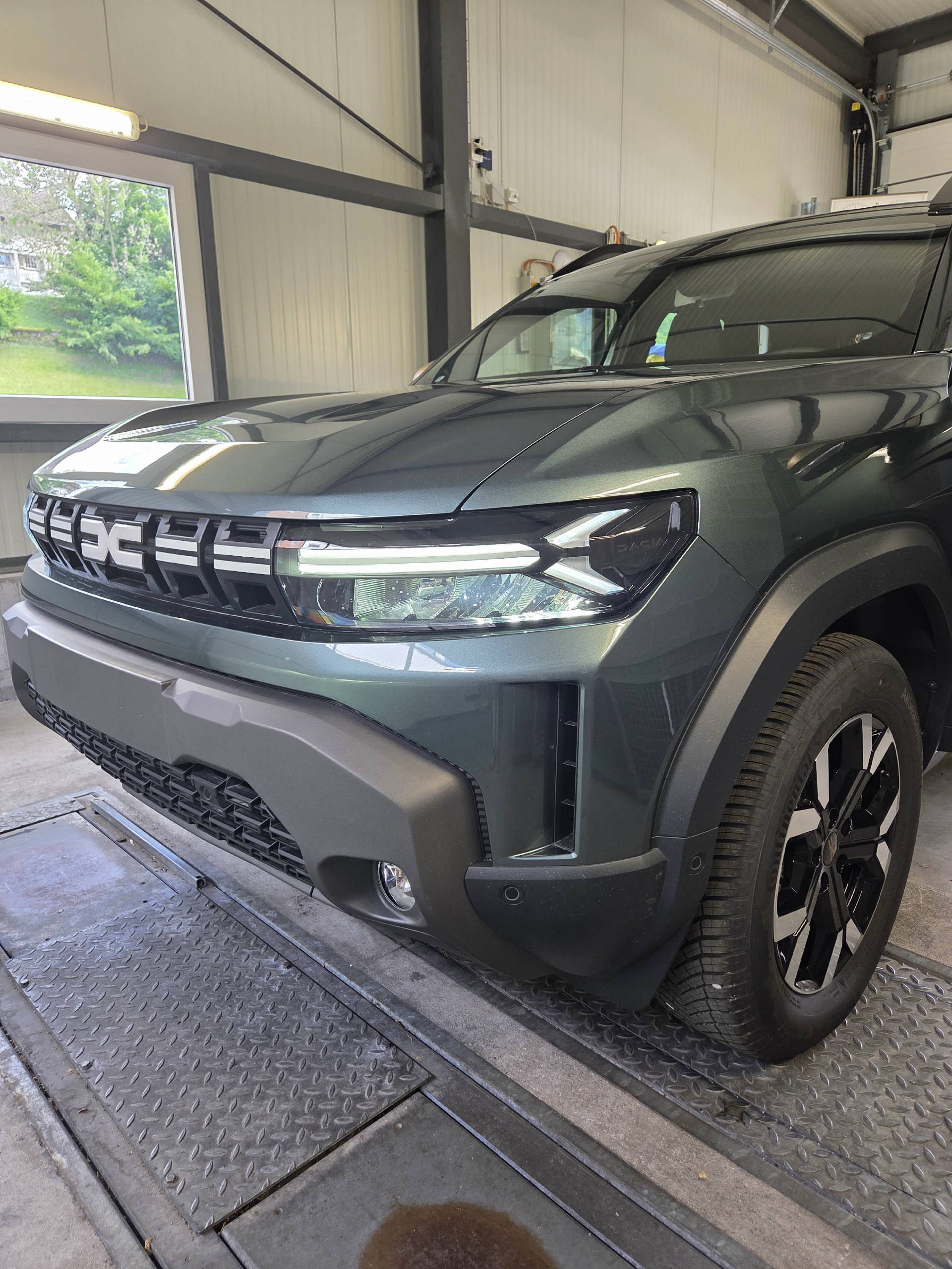 DACIA Duster 1.2 TCe Extreme 4WD-image-13