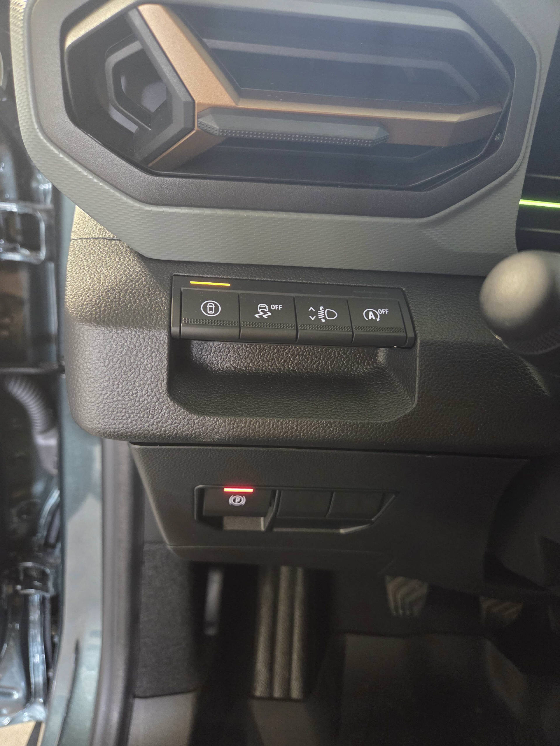 DACIA Duster 1.2 TCe Extreme 4WD-image-10