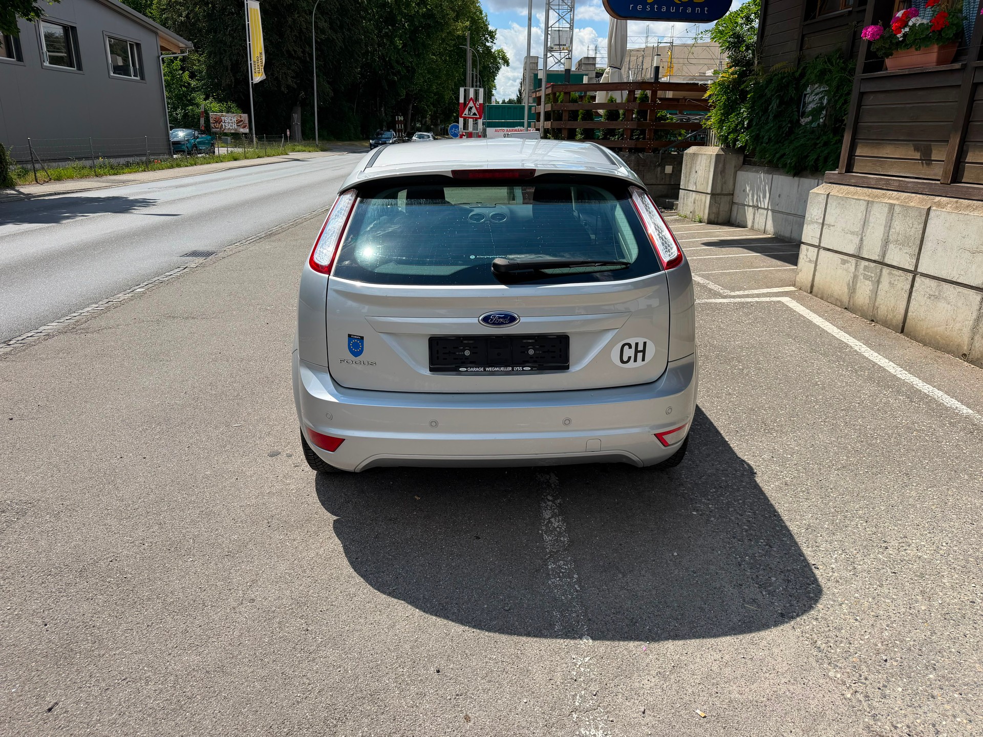 FORD Focus 2.0i Titanium-image-5