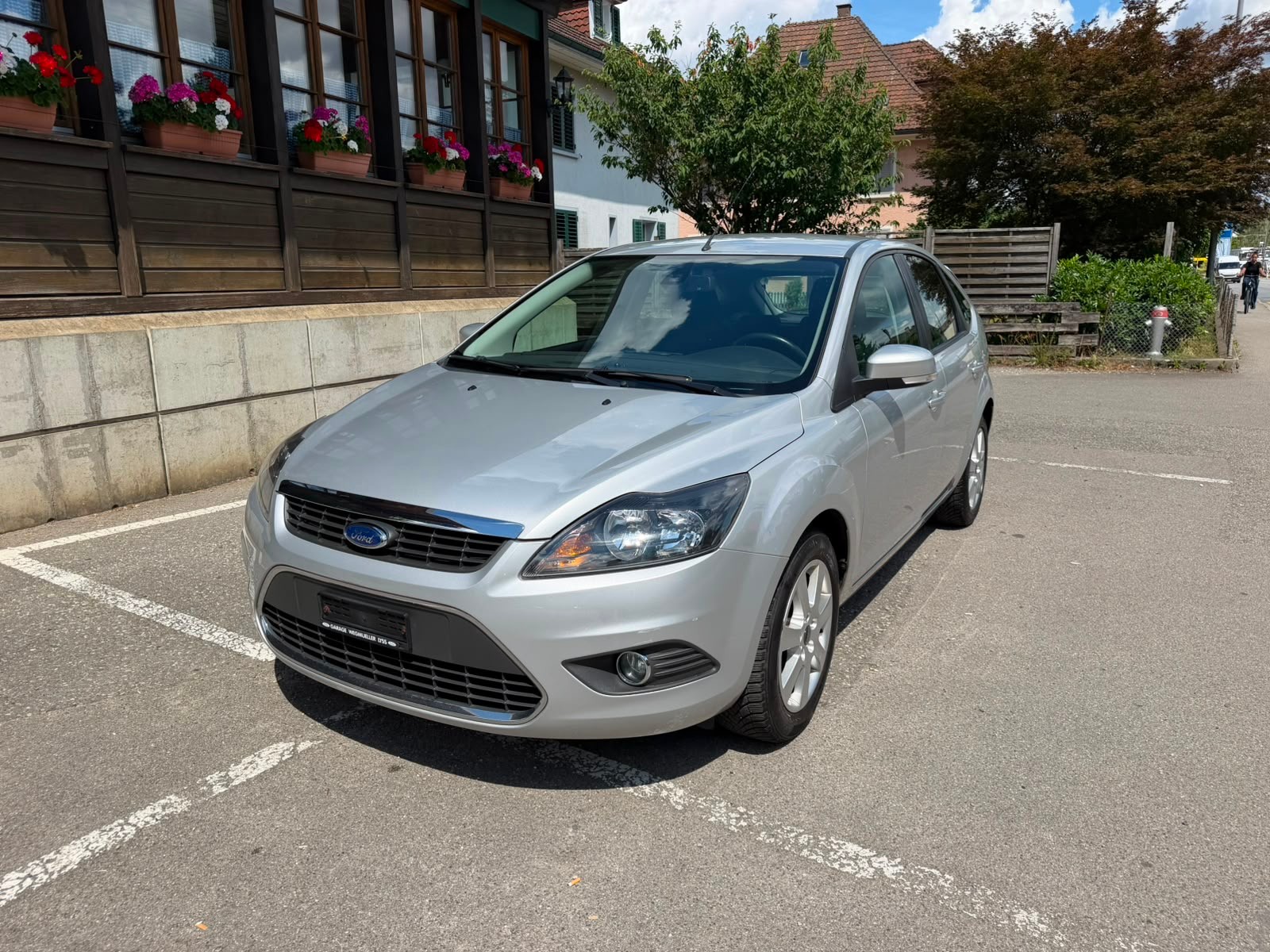 FORD Focus 2.0i Titanium-image-1