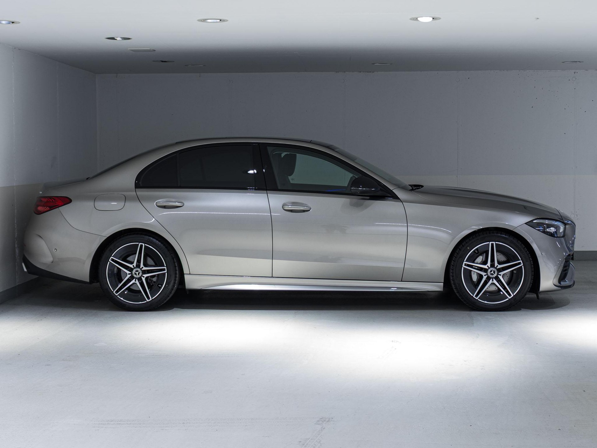 MERCEDES-BENZ C 200 4MATIC-image-1