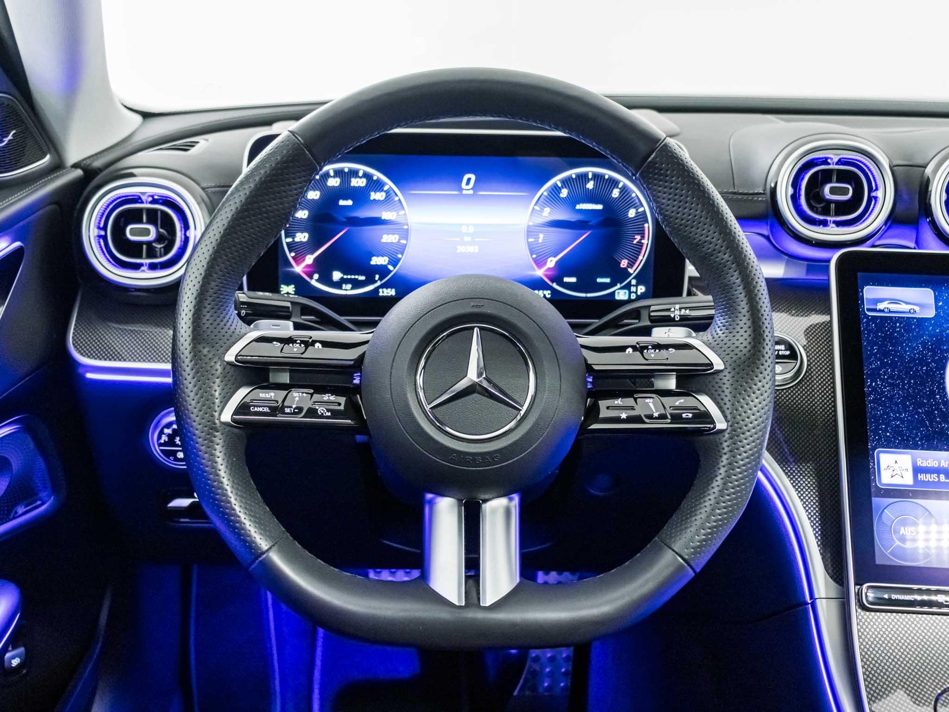MERCEDES-BENZ C 200 4MATIC-image-10