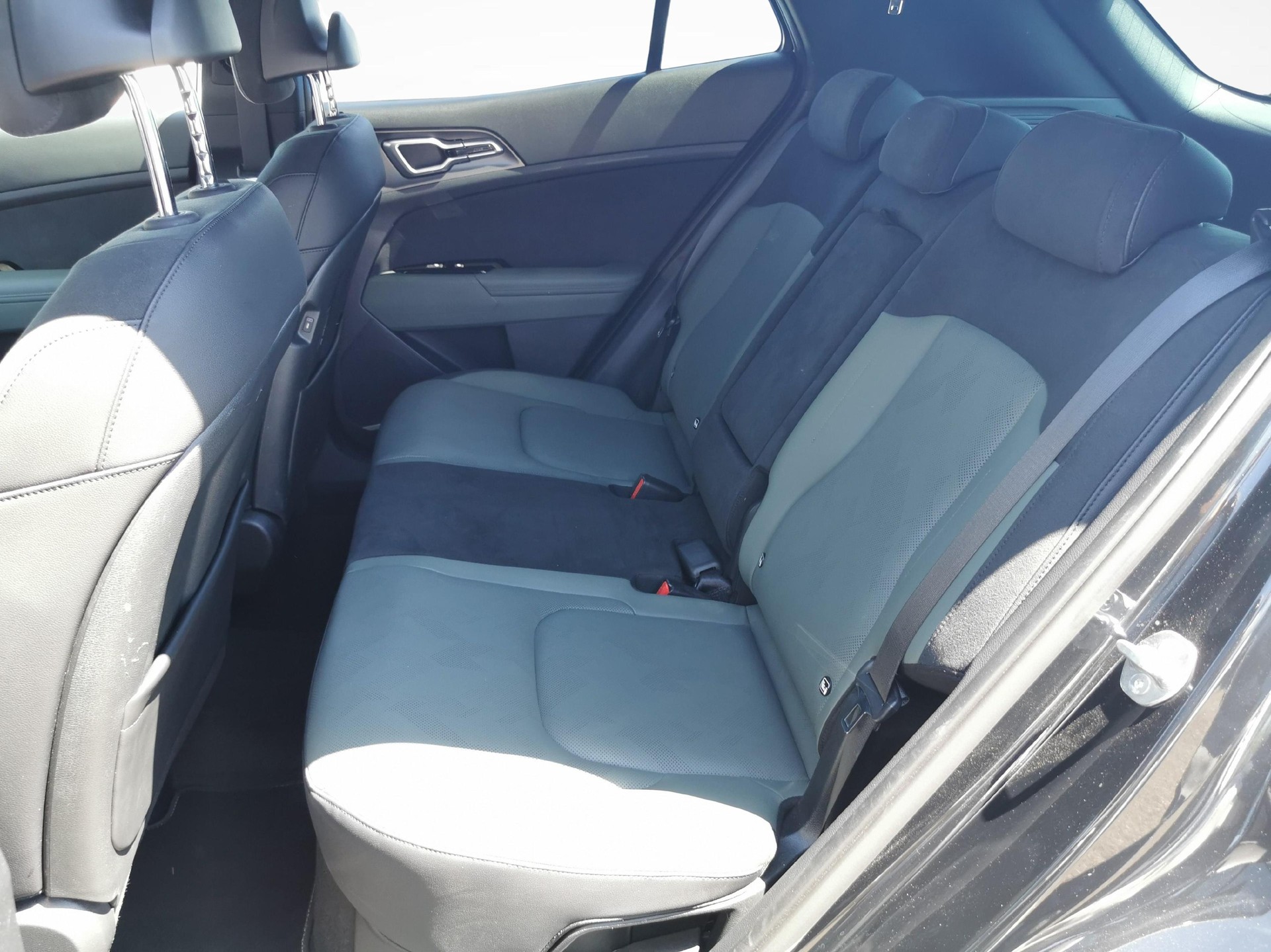 KIA Sportage 1.6 T-GDi Hybrid Power Edition-image-7