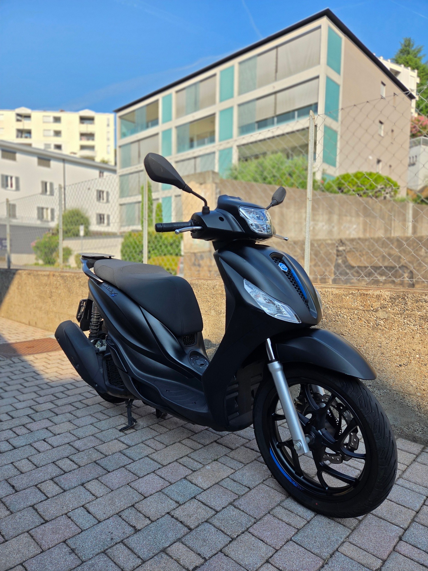 PIAGGIO Medley 200 Sport E5+-image-1