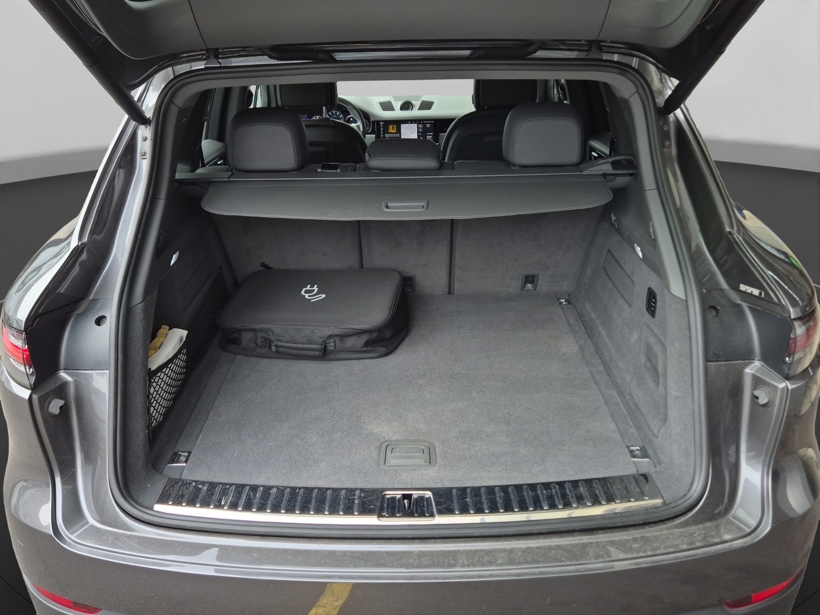 PORSCHE Cayenne 3.0 V6 E-Hybrid-image-9