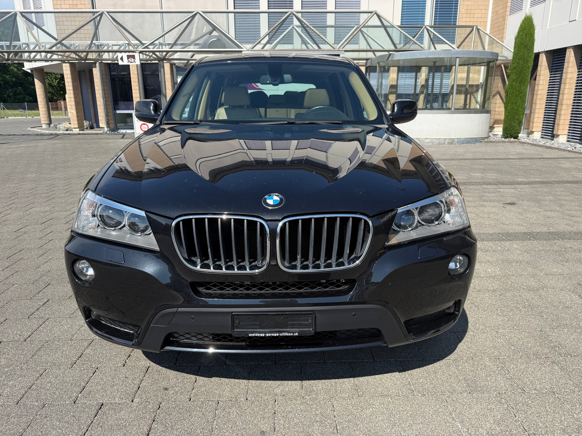 BMW X3 xDrive 20i-image-1