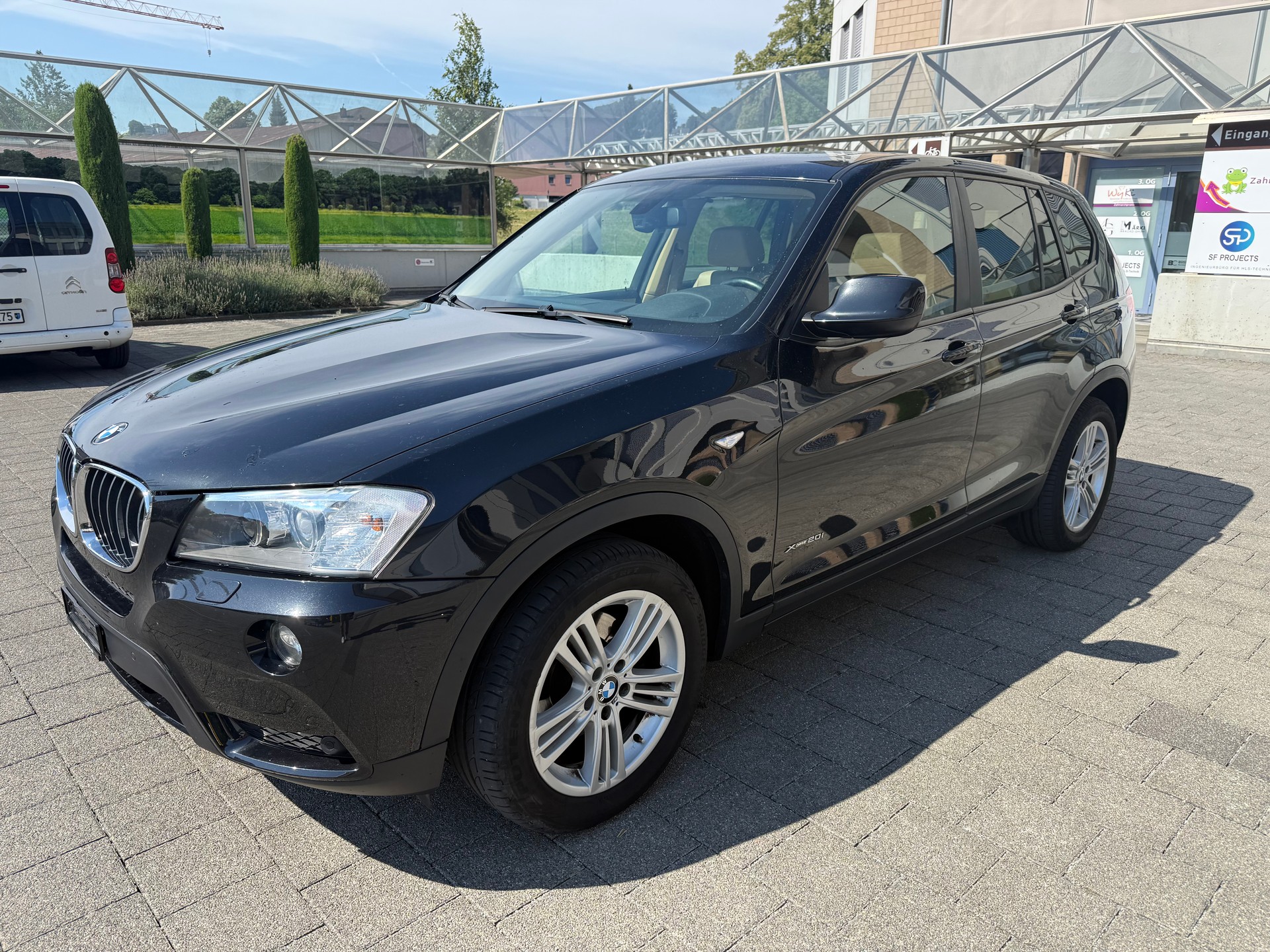 BMW X3 xDrive 20i-image-2