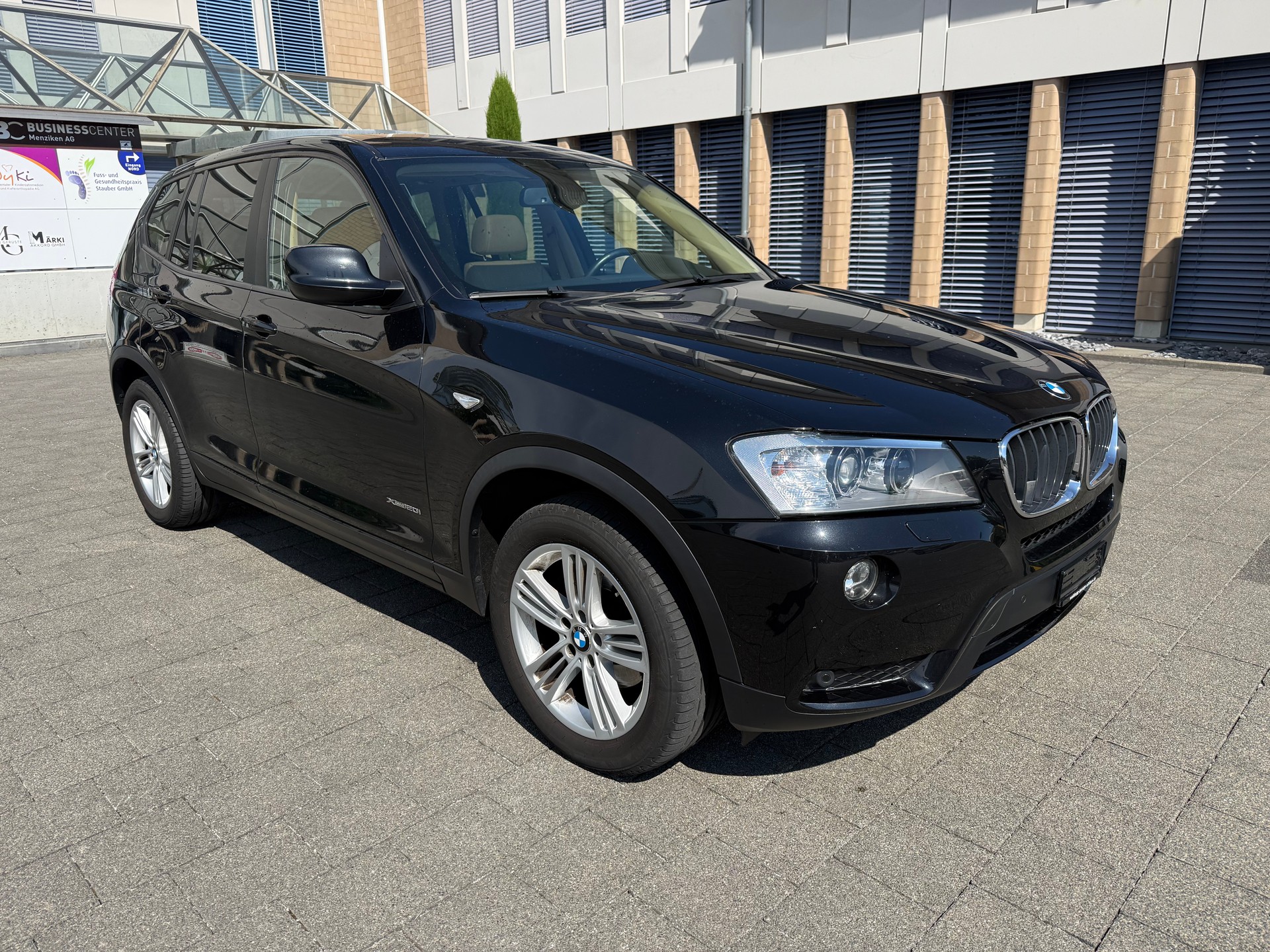 BMW X3 xDrive 20i-image-0