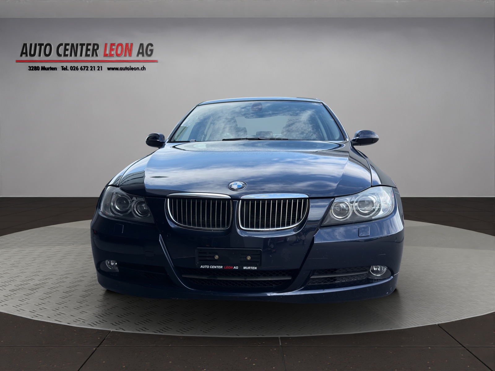 BMW 325xi-image-0