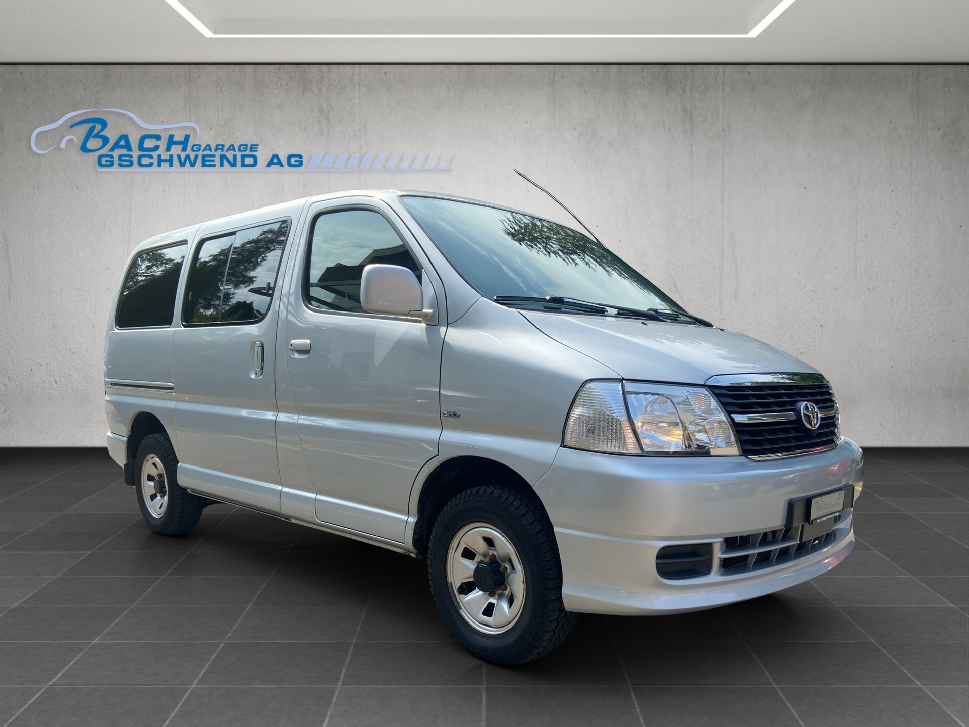 TOYOTA Hiace D-4D Wagon GL 4WD Supersalon-image-1