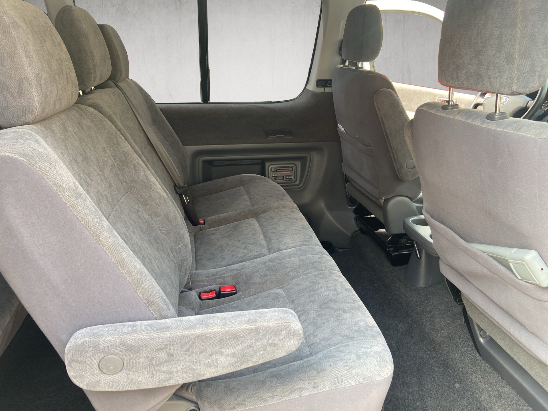 TOYOTA Hiace D-4D Wagon GL 4WD Supersalon-image-11