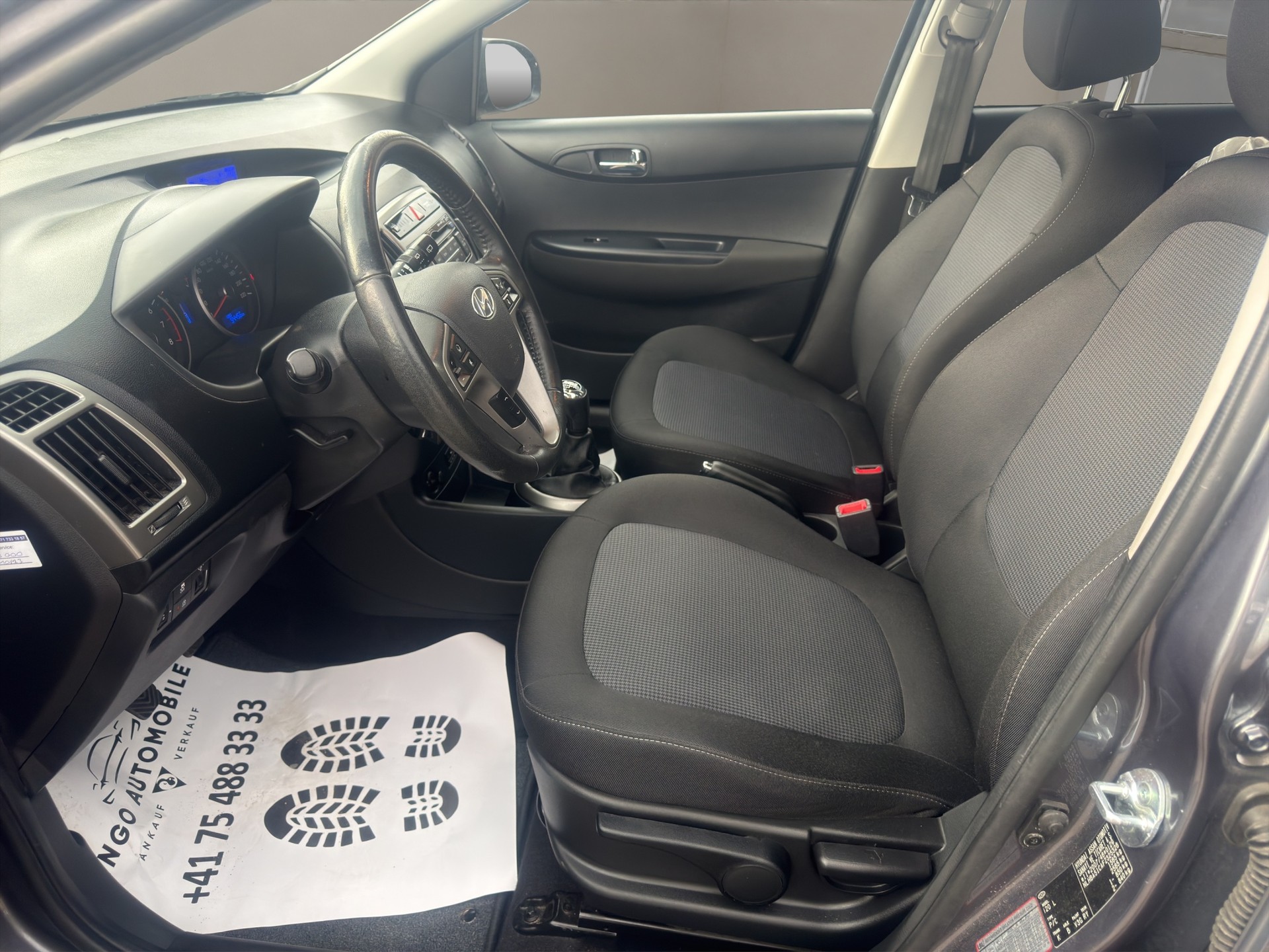 HYUNDAI i20 1.4 GO! Plus-image-8