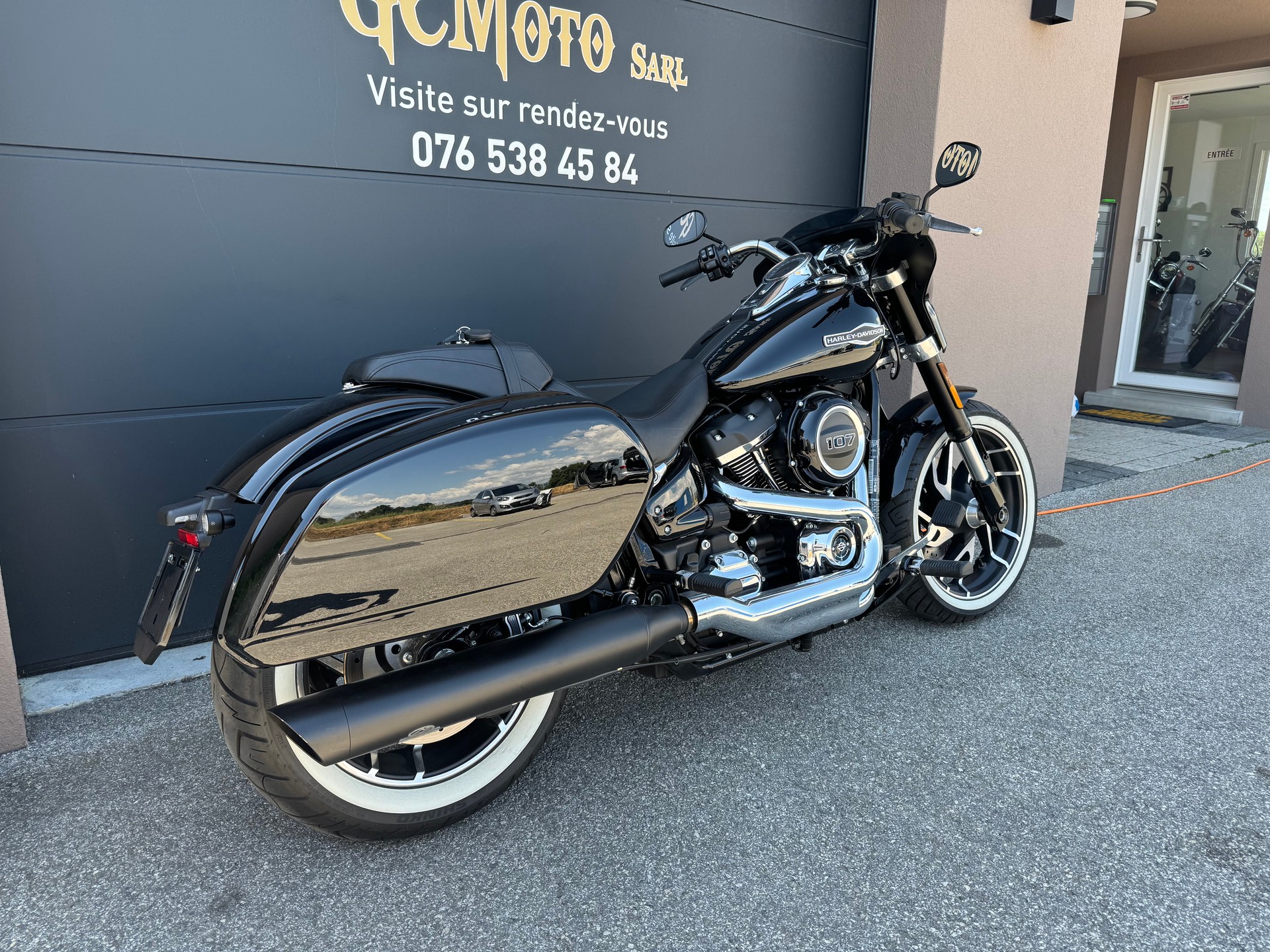 HARLEY-DAVIDSON FLSB Sport Glide 107 ABS (35kW possible) Leasing possible 189.-/mois-showroom-element-3