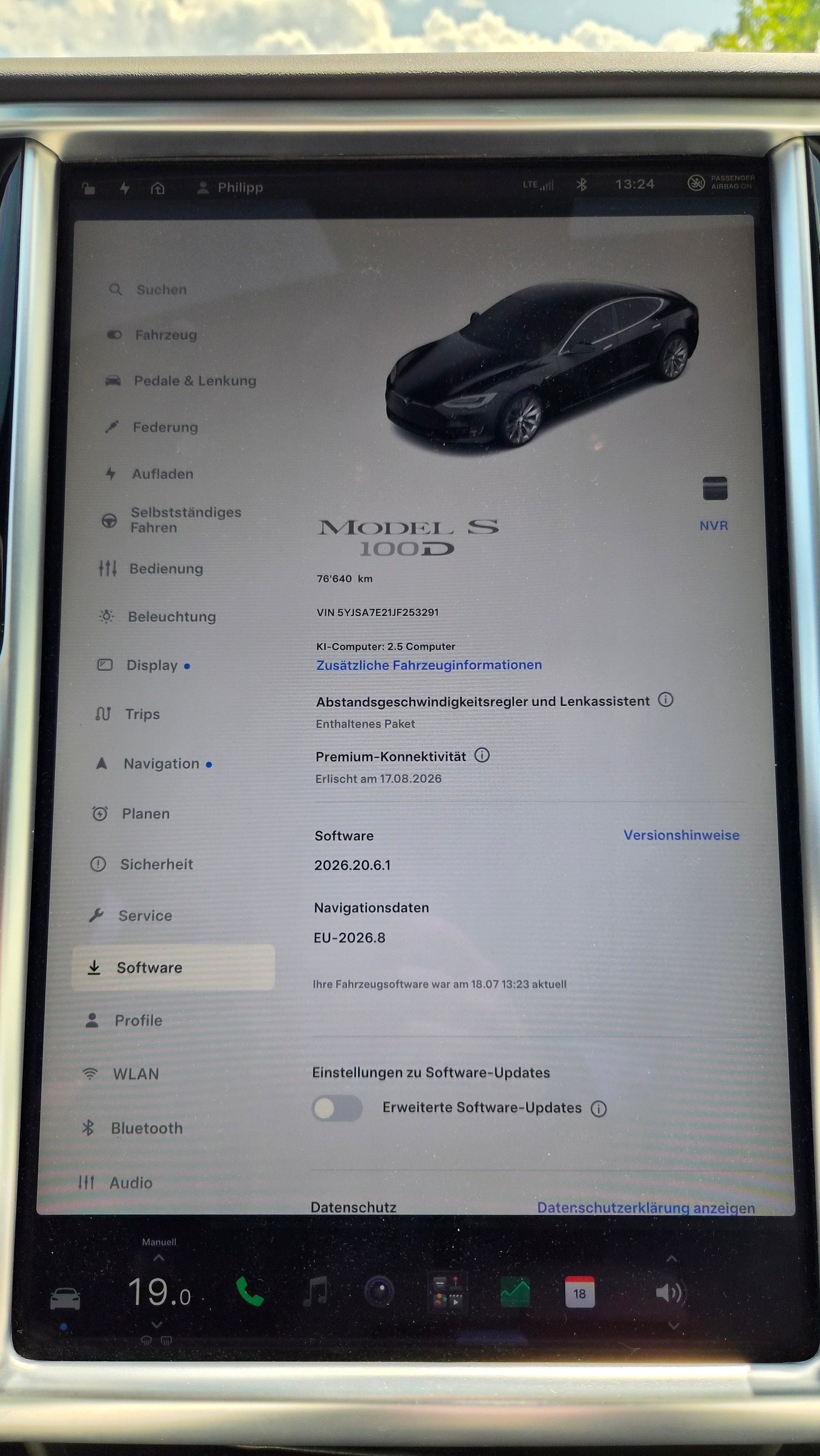 TESLA Model S 100 D-image-11