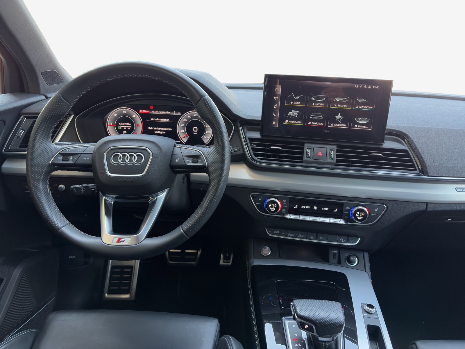 AUDI Q5 40 TDI Black Edition quattro S-tronic-image-8