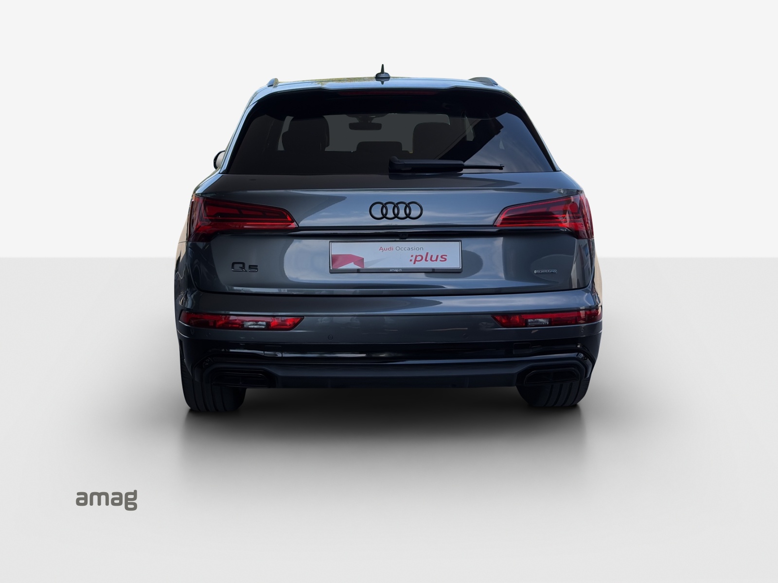AUDI Q5 40 TDI Black Edition quattro S-tronic-image-3