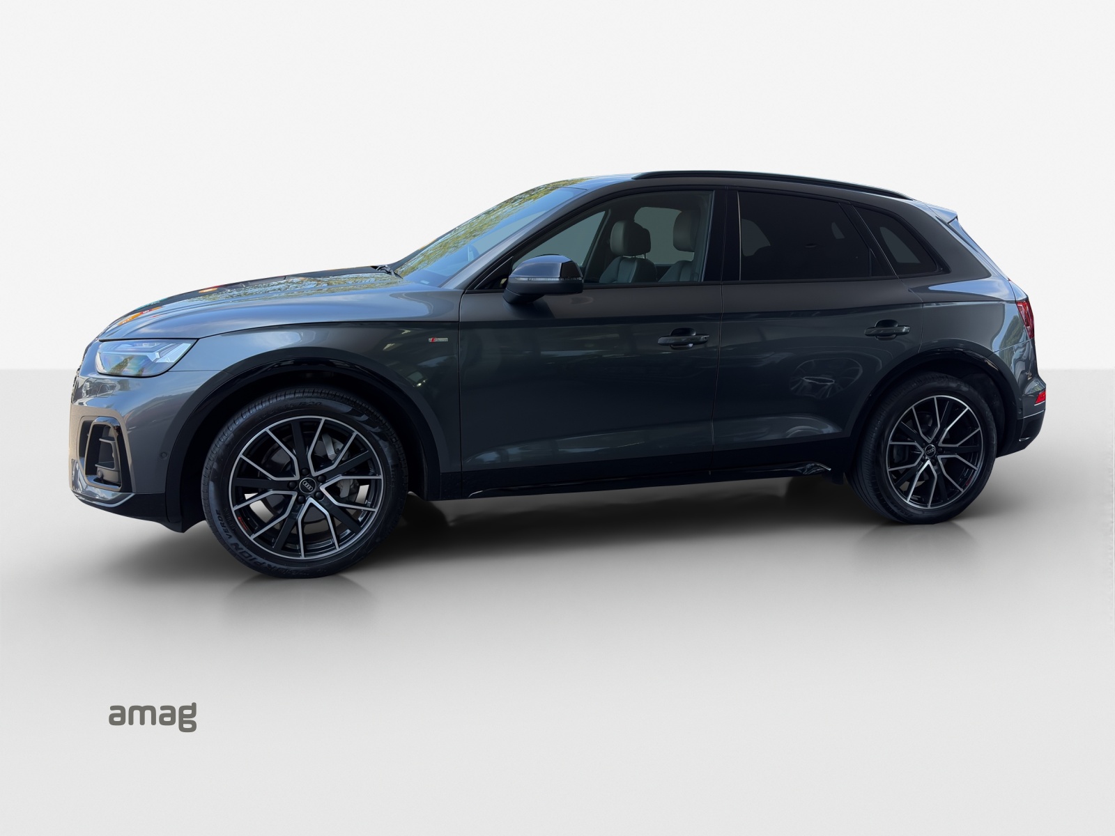 AUDI Q5 40 TDI Black Edition quattro S-tronic-image-1