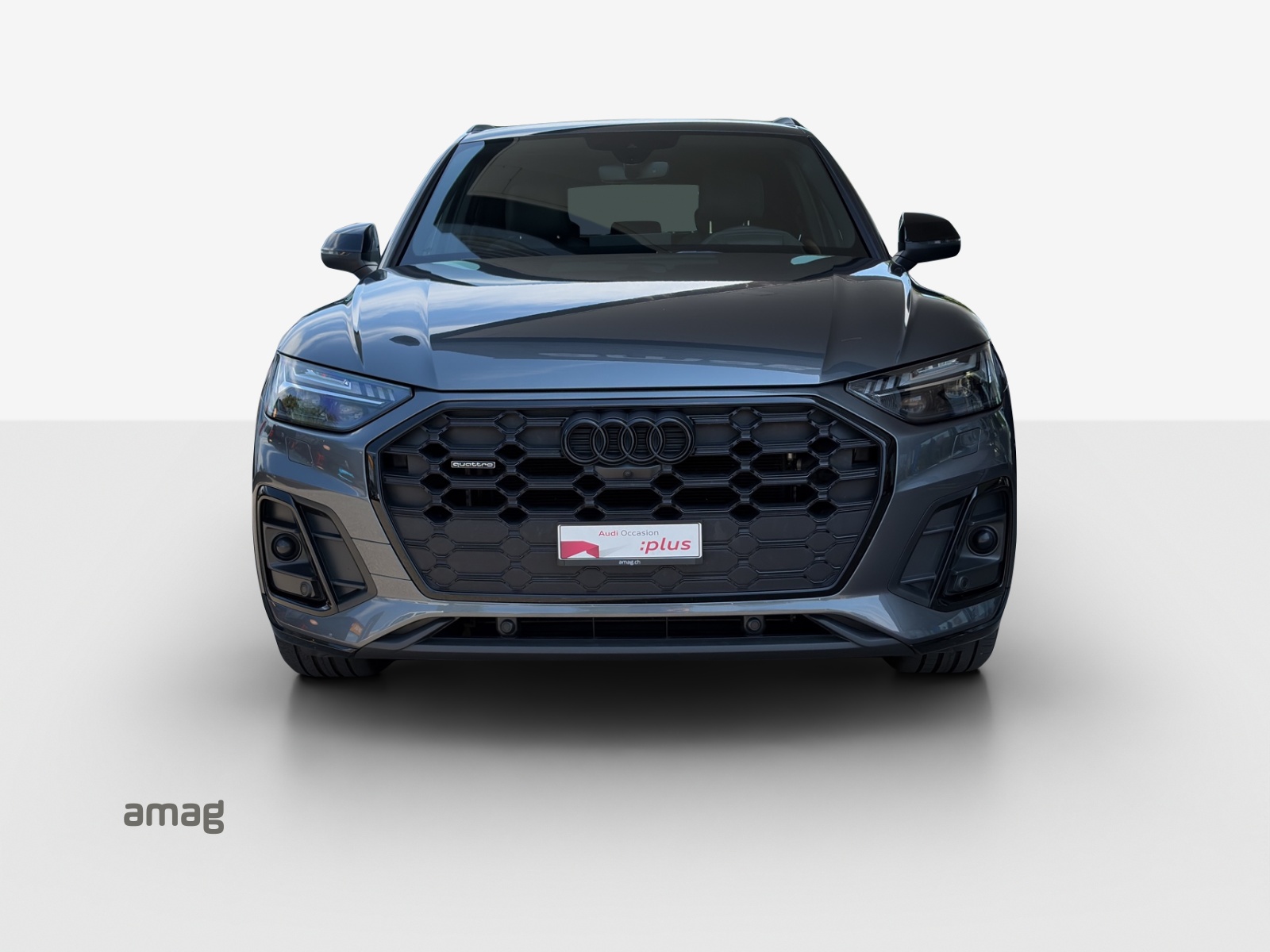 AUDI Q5 40 TDI Black Edition quattro S-tronic-image-6