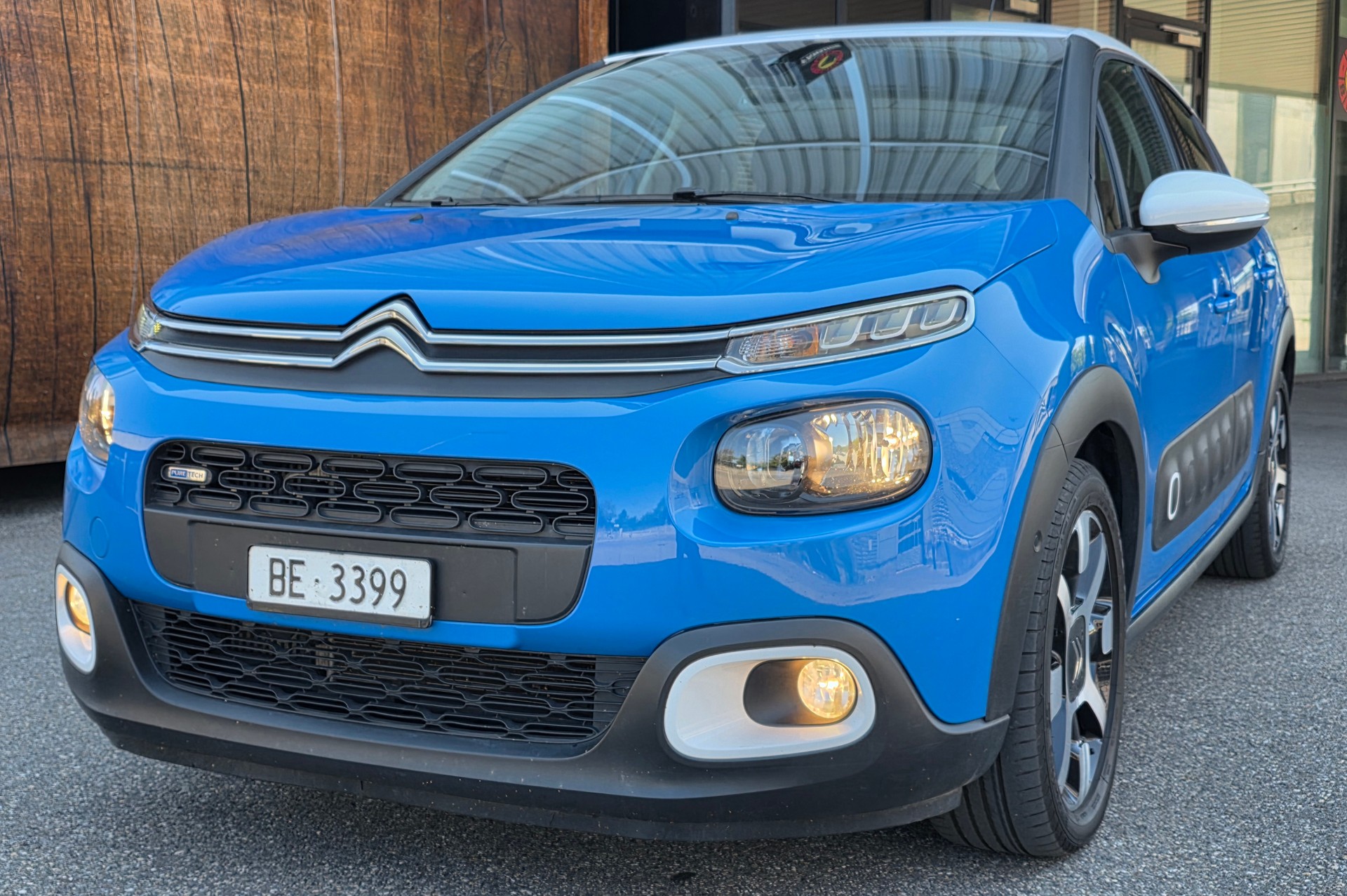 CITROEN C3 1.2i PureTech Shine EAT-image-9