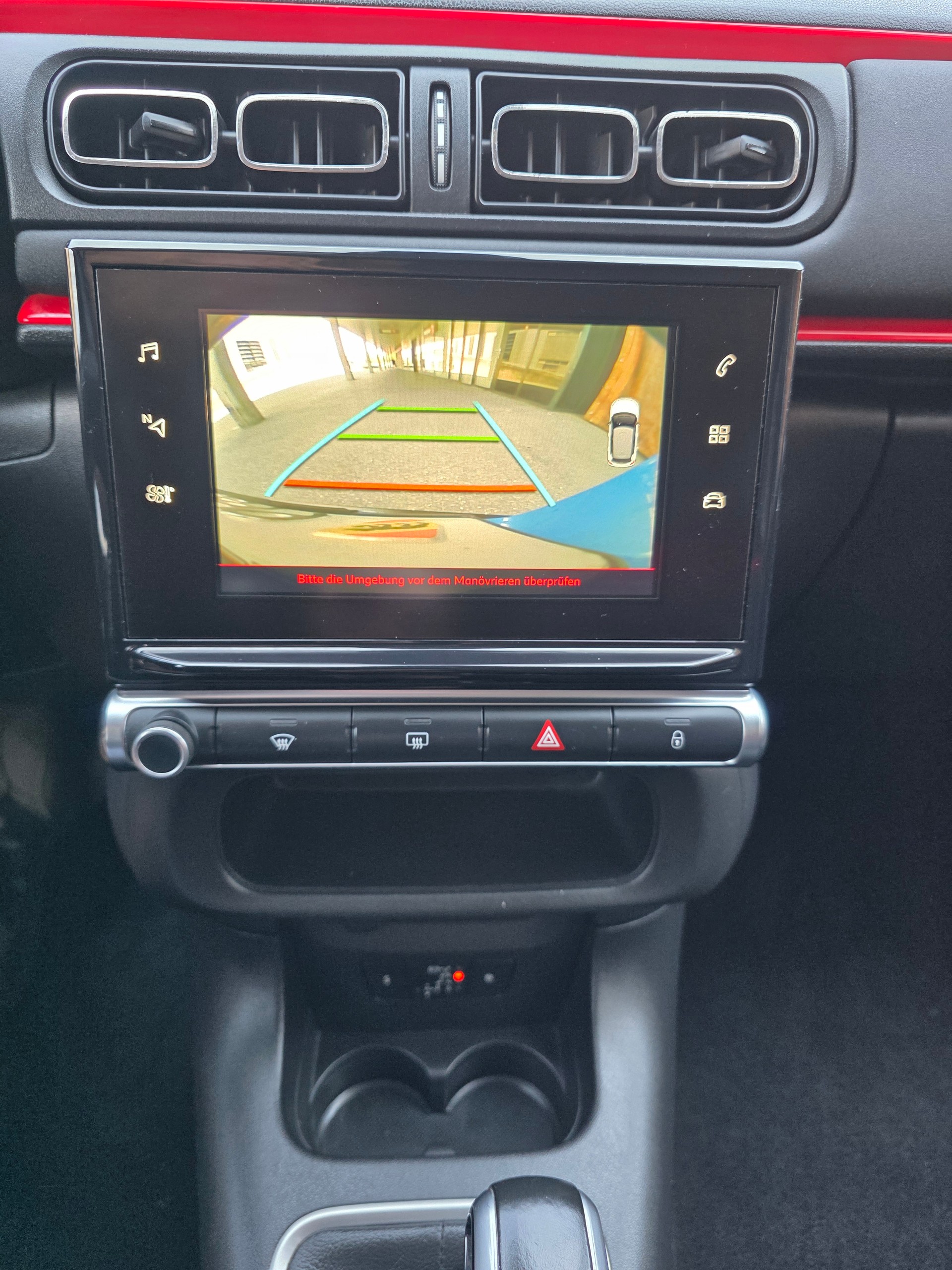 CITROEN C3 1.2i PureTech Shine EAT-image-10