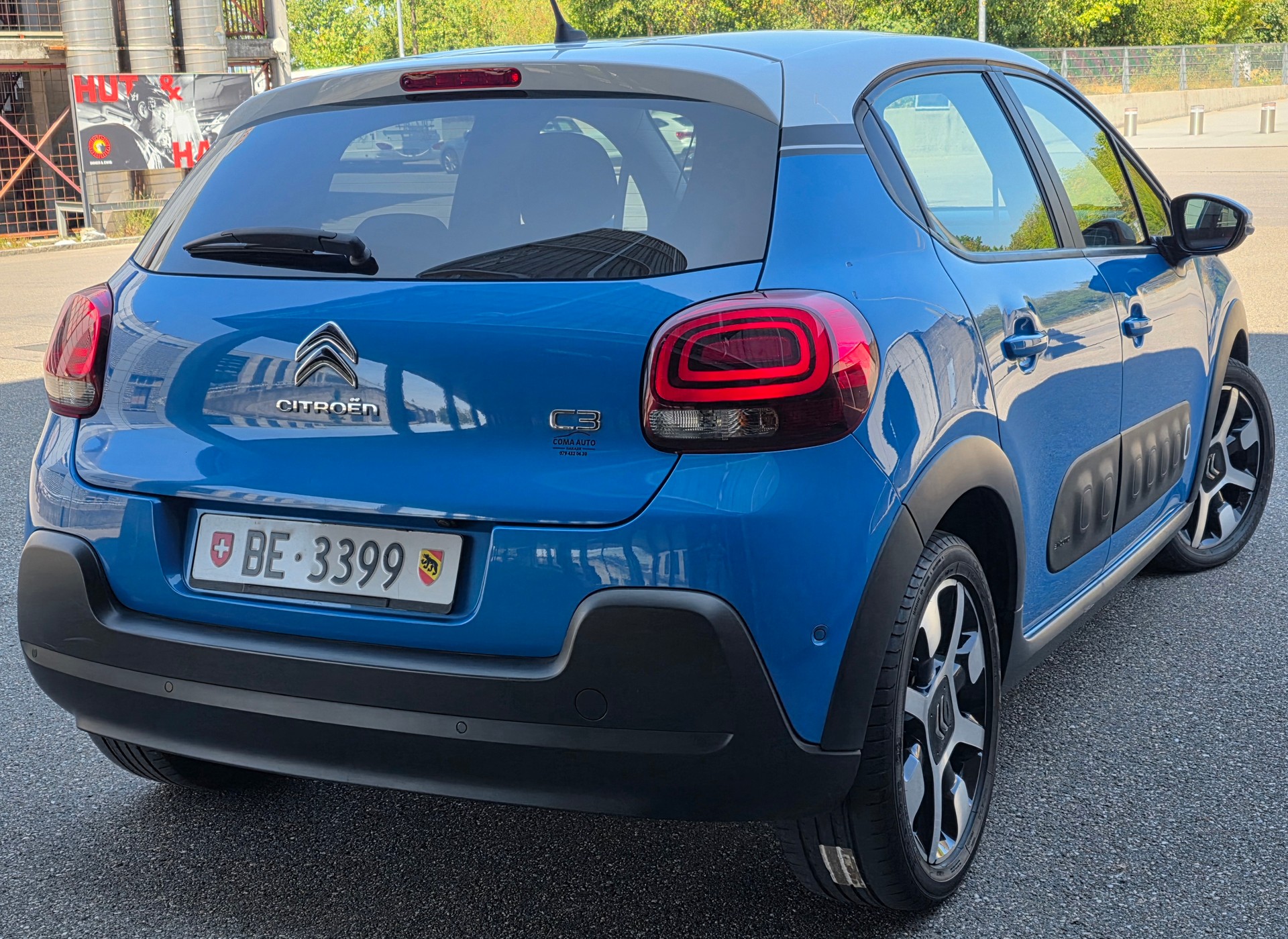 CITROEN C3 1.2i PureTech Shine EAT-image-4