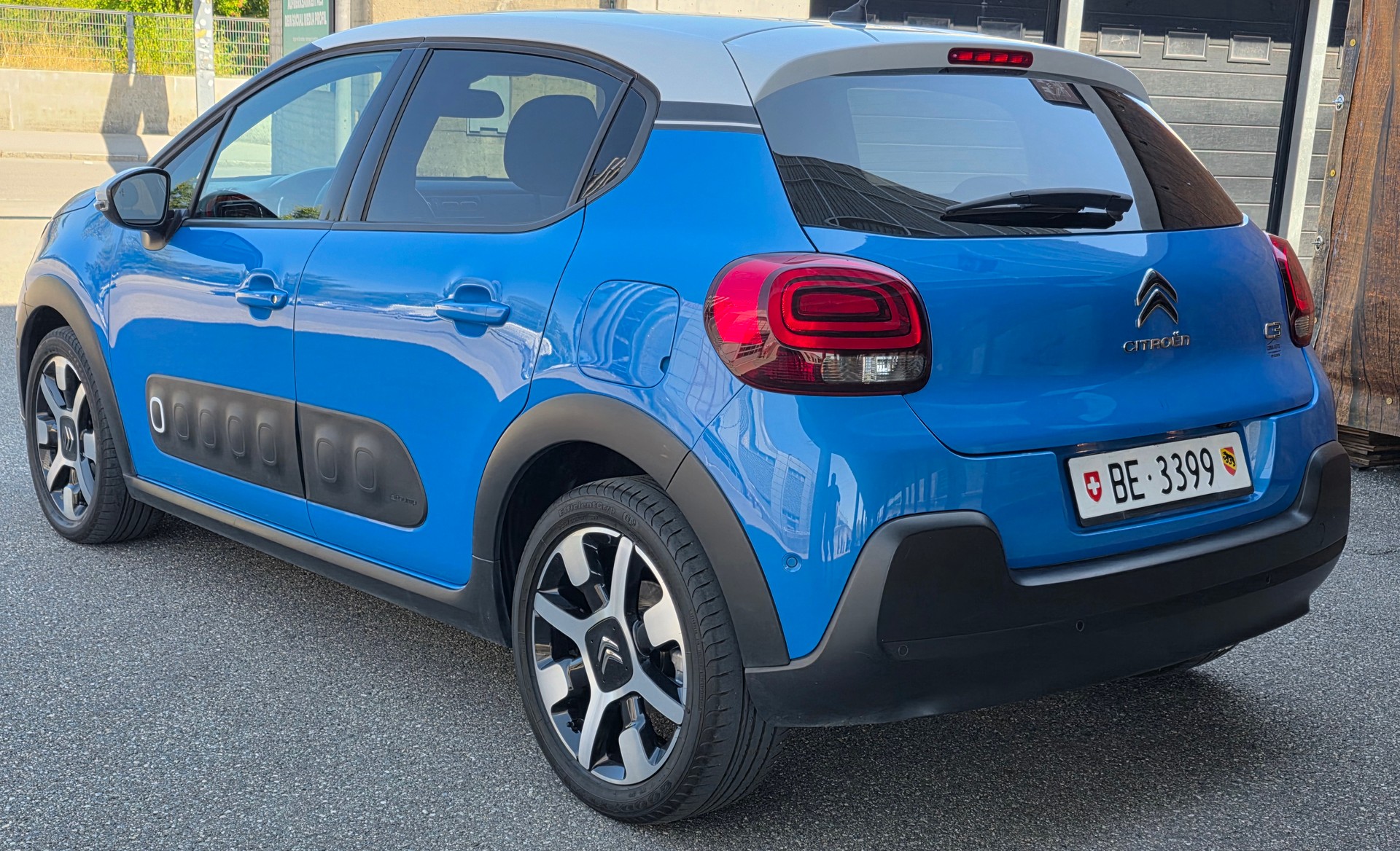 CITROEN C3 1.2i PureTech Shine EAT-image-7