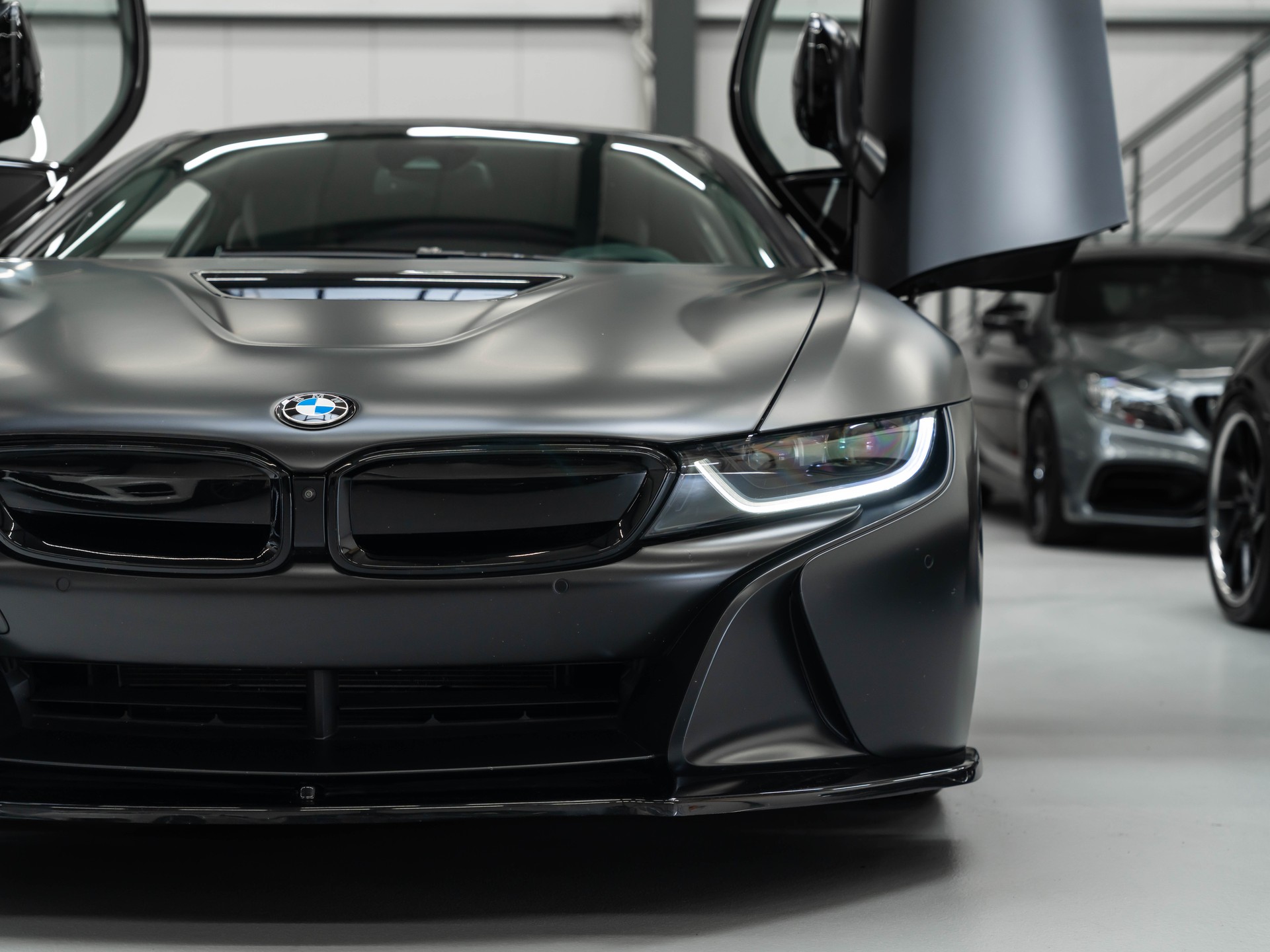 BMW i8 Coupé Facelift Frozen Black / PROTONIC Edition-image-13