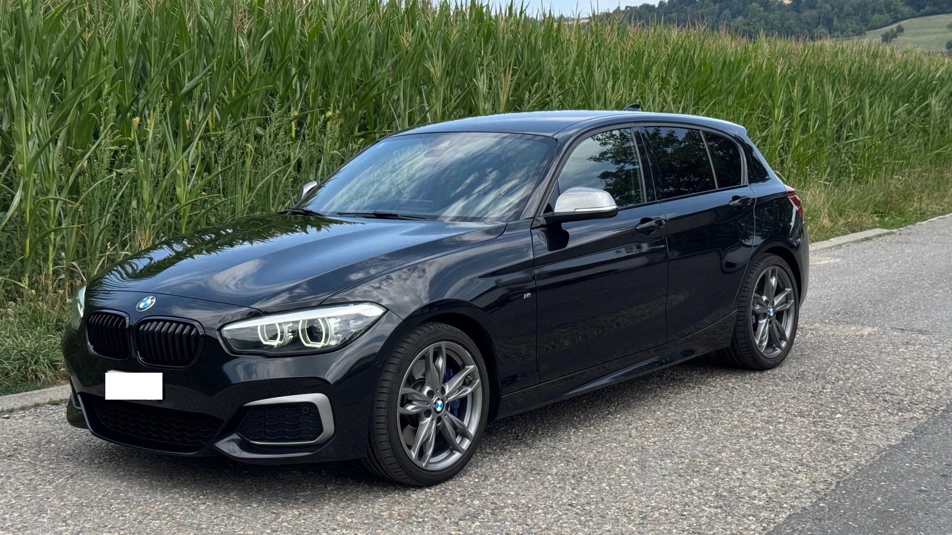 BMW M140i xDrive Steptronic-image-0