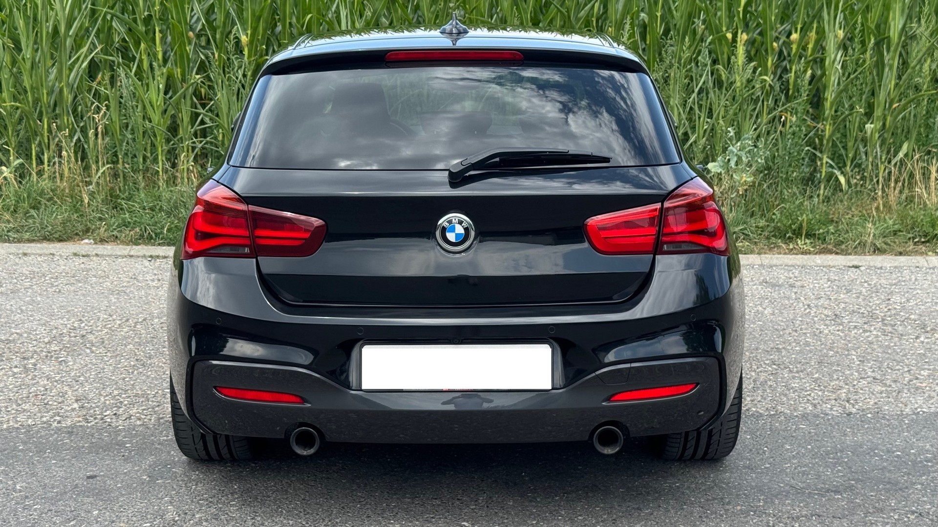 BMW M140i xDrive Steptronic-image-3