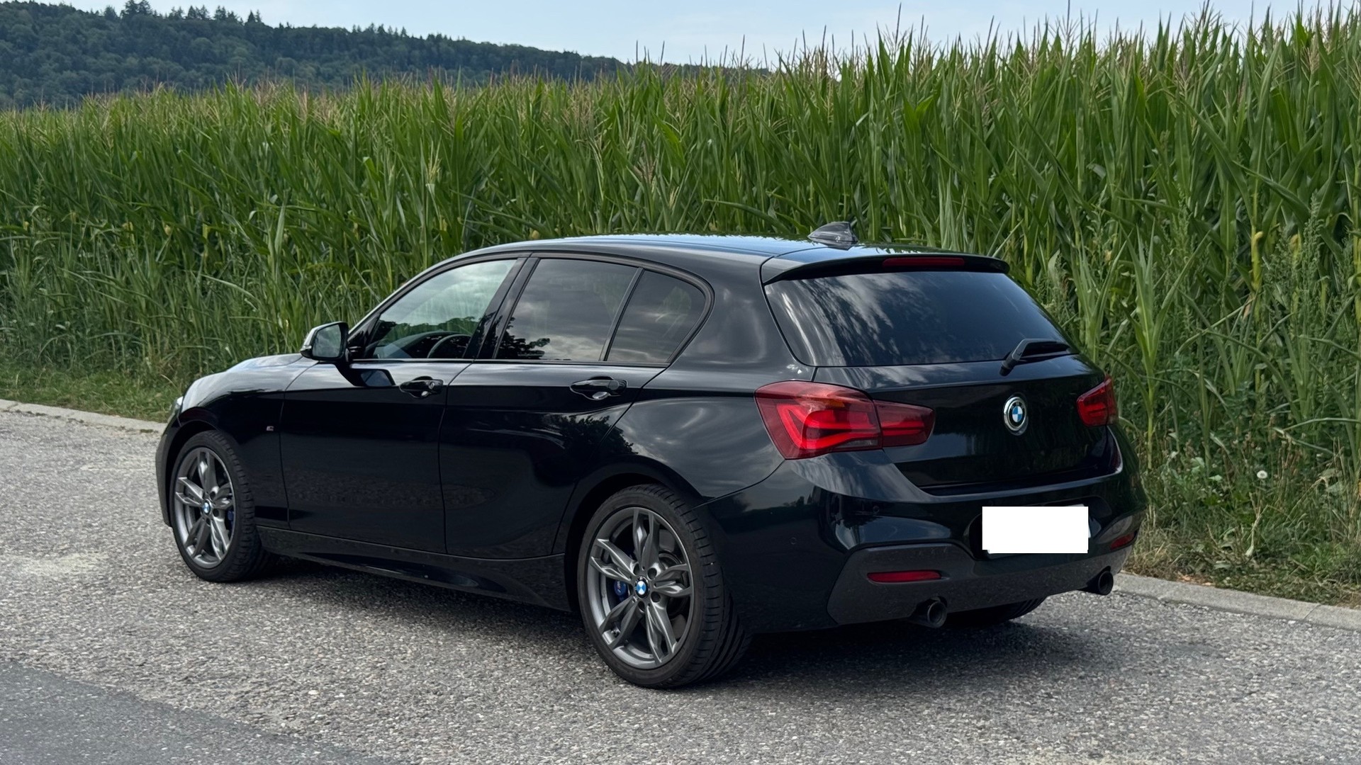 BMW M140i xDrive Steptronic-image-2