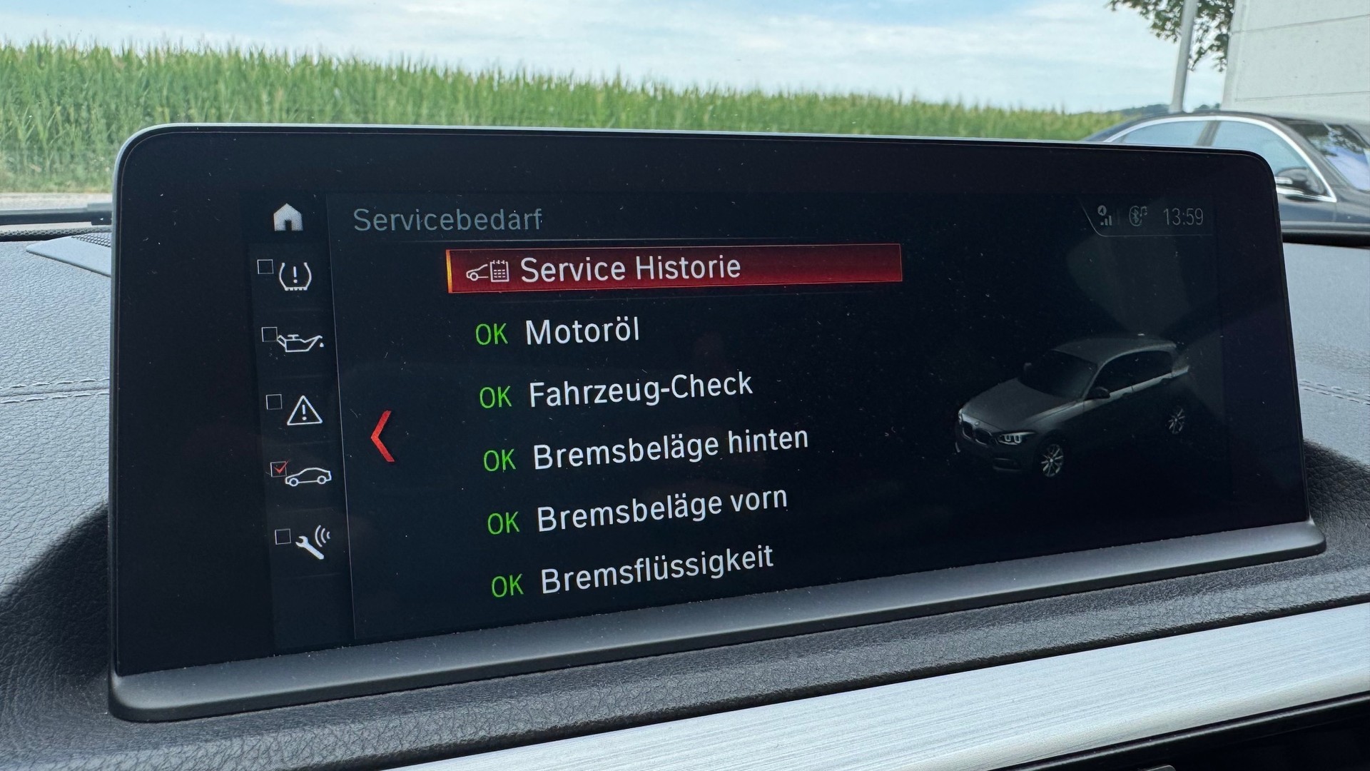 BMW M140i xDrive Steptronic-image-15