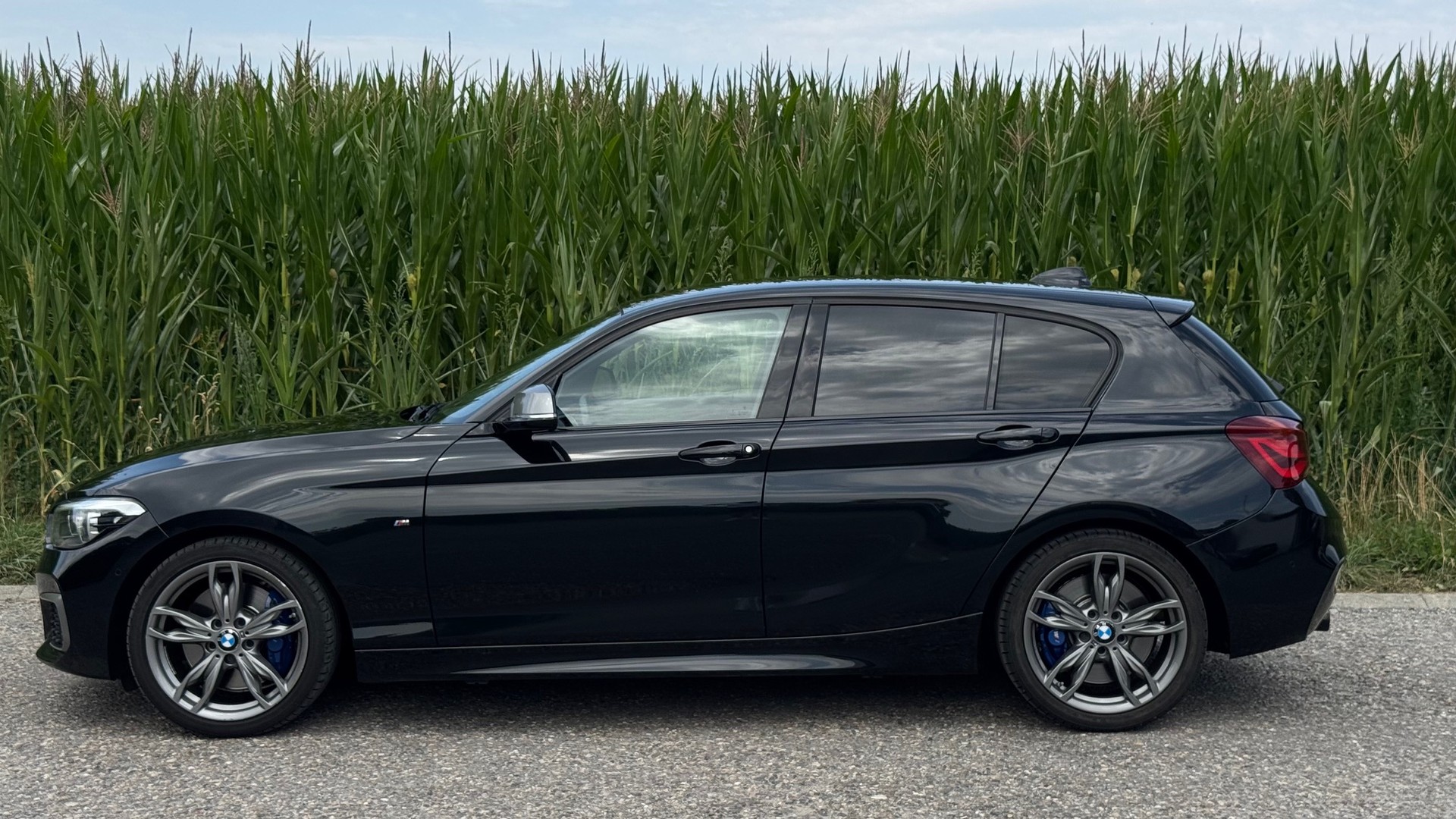 BMW M140i xDrive Steptronic-image-1