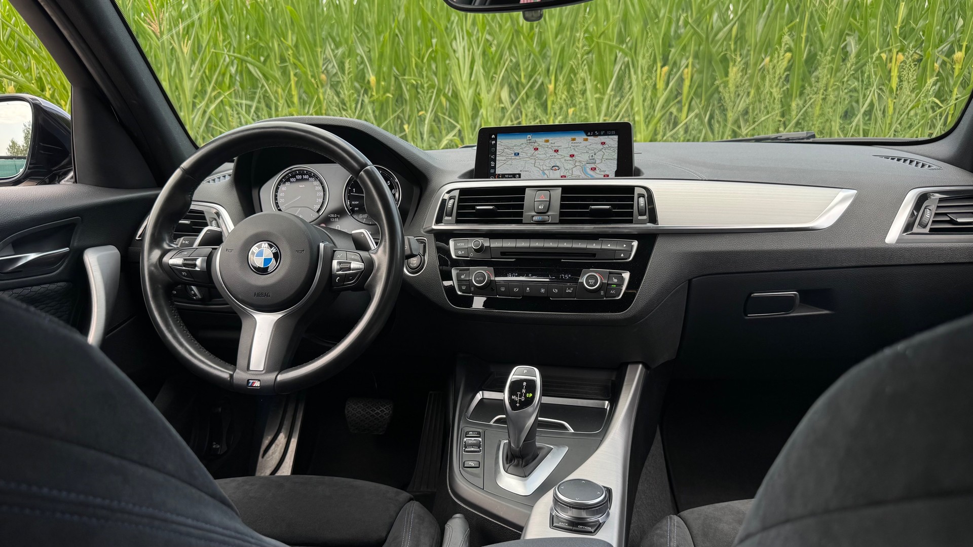 BMW M140i xDrive Steptronic-image-9