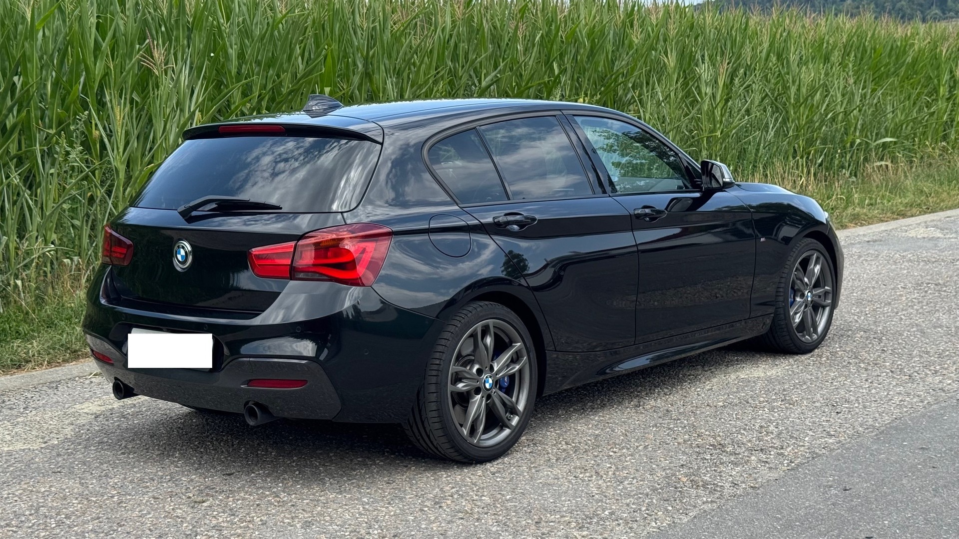 BMW M140i xDrive Steptronic-image-4