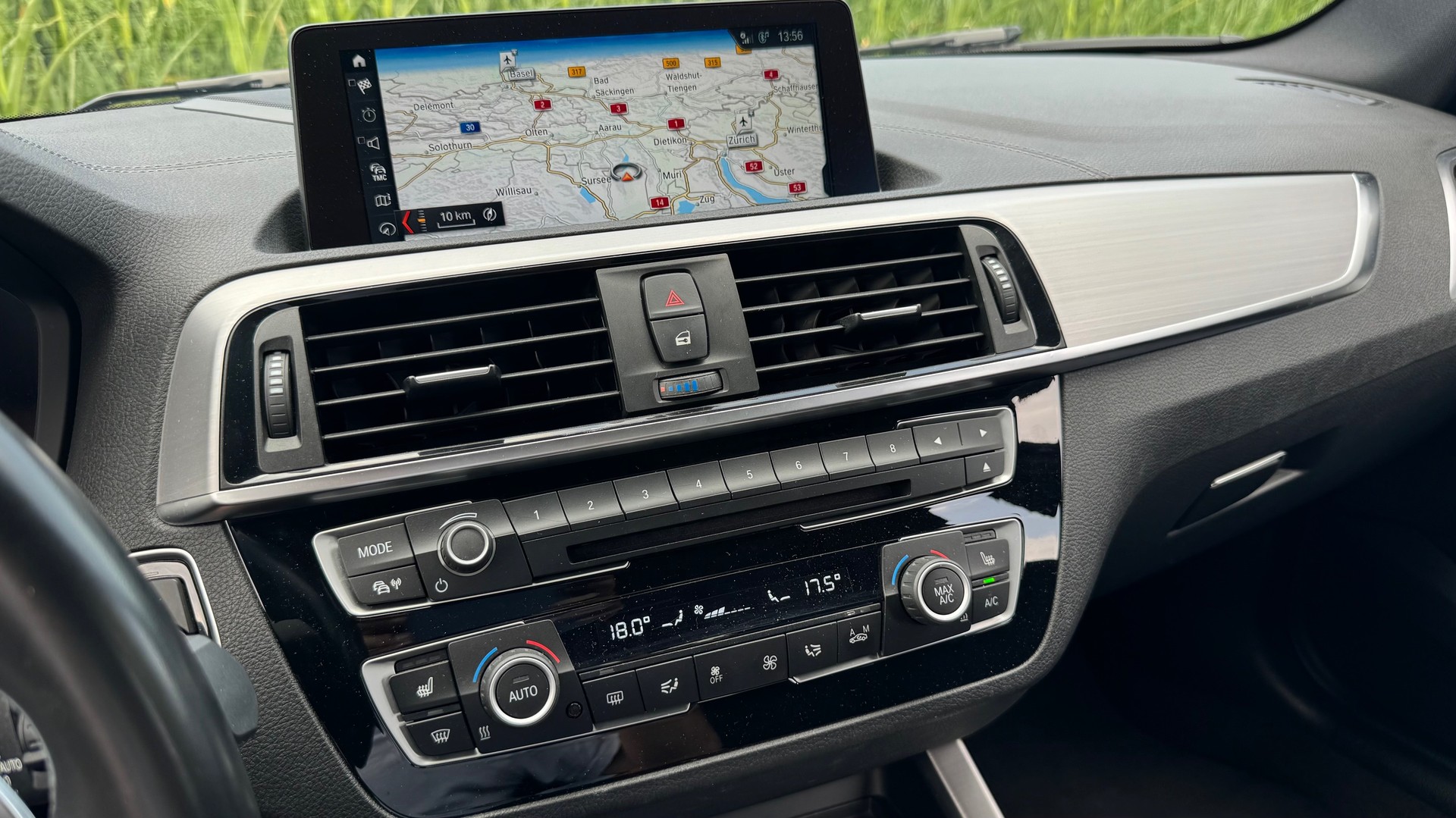 BMW M140i xDrive Steptronic-image-13