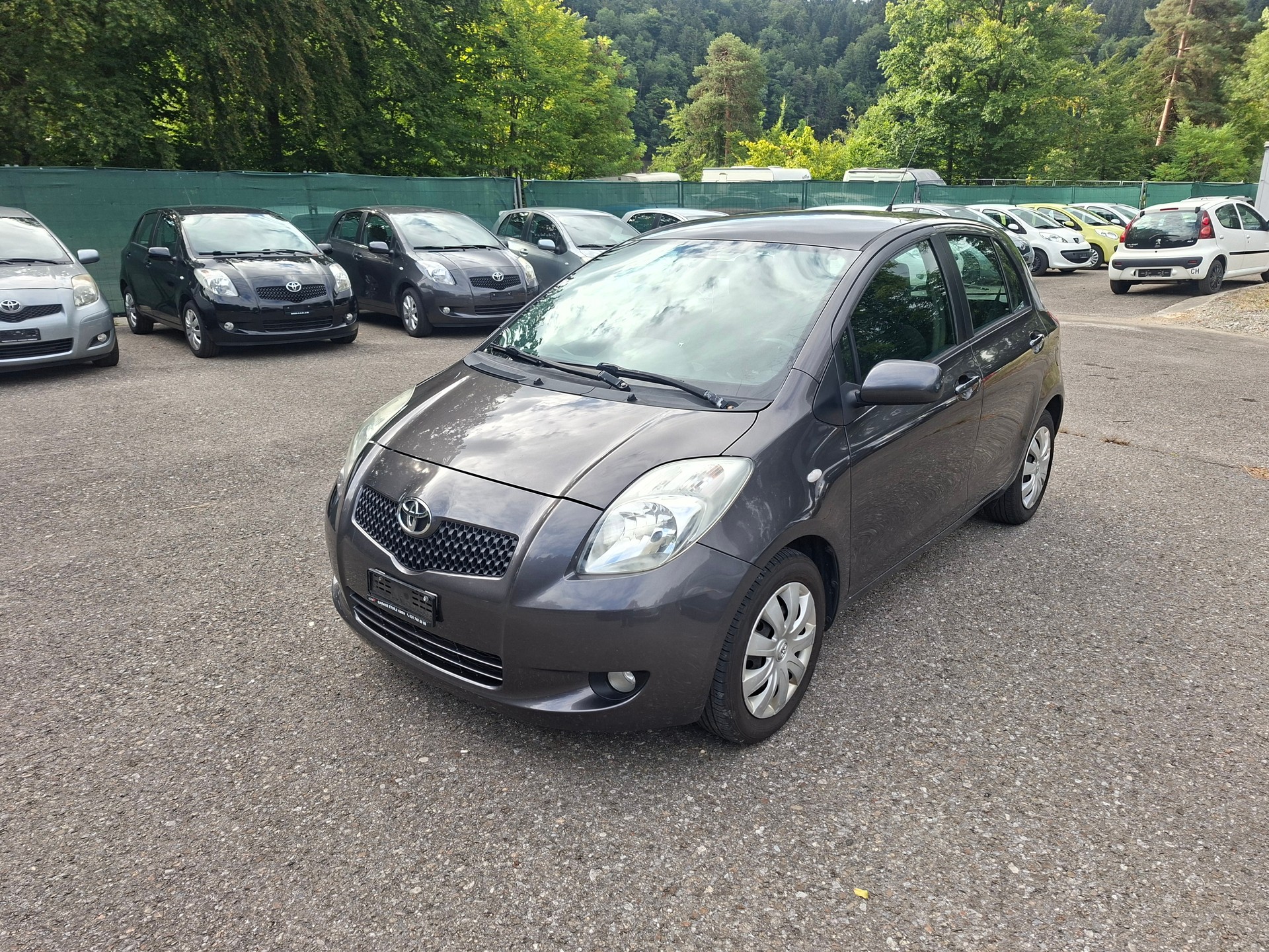 TOYOTA Yaris 1.3 Linea Luna-image-1