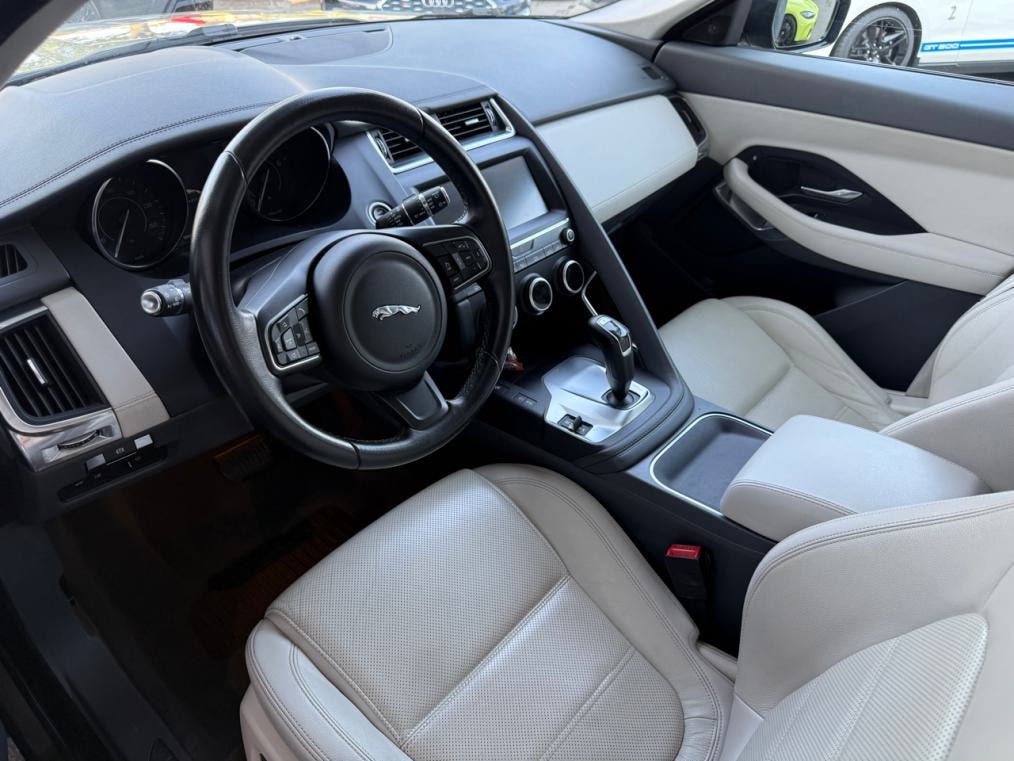 JAGUAR E-Pace 2.0 P250 S AWD Automatik-image-3