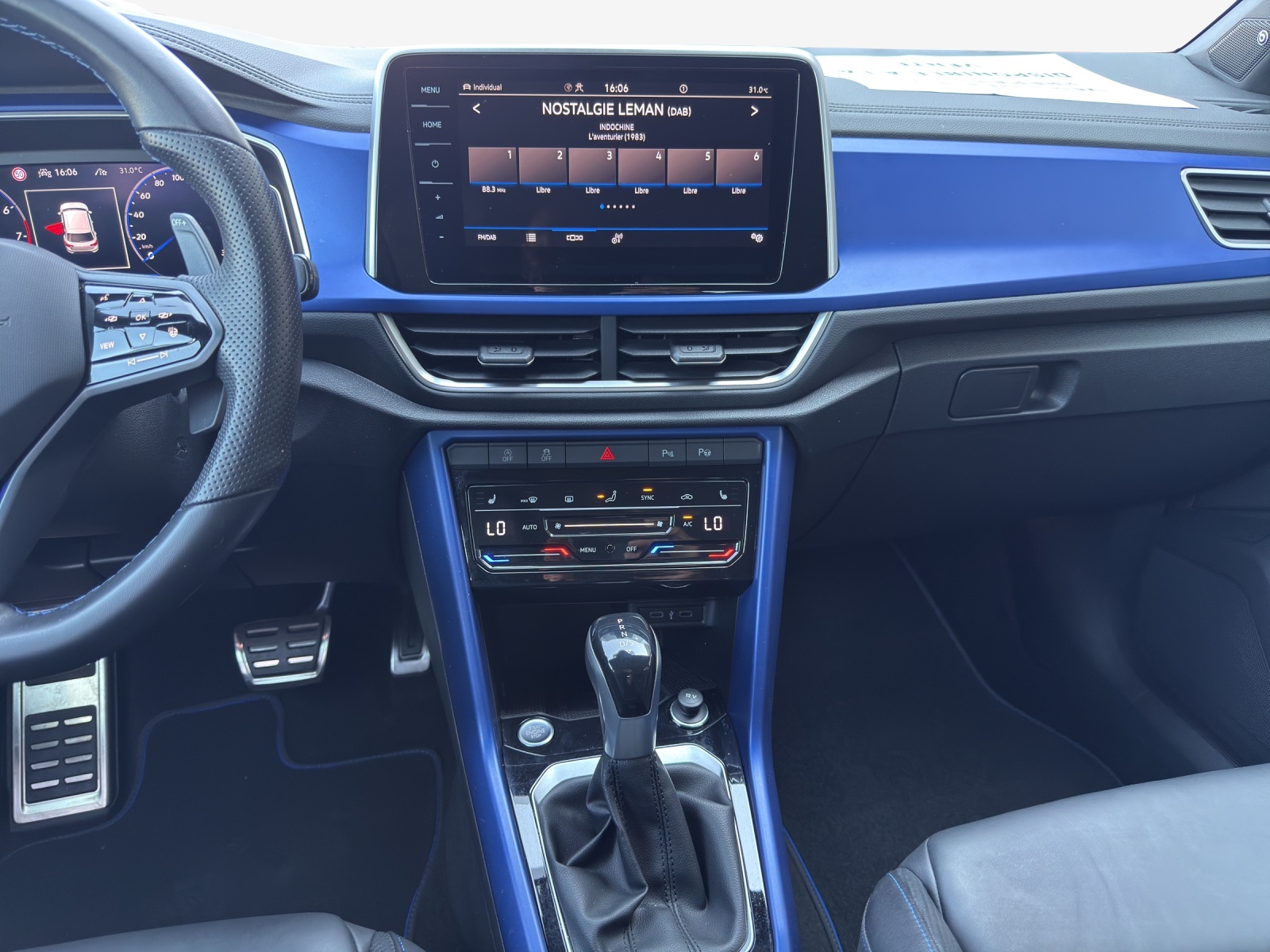 VW T-Roc 2.0 TSI R DSG 4Motion-image-10