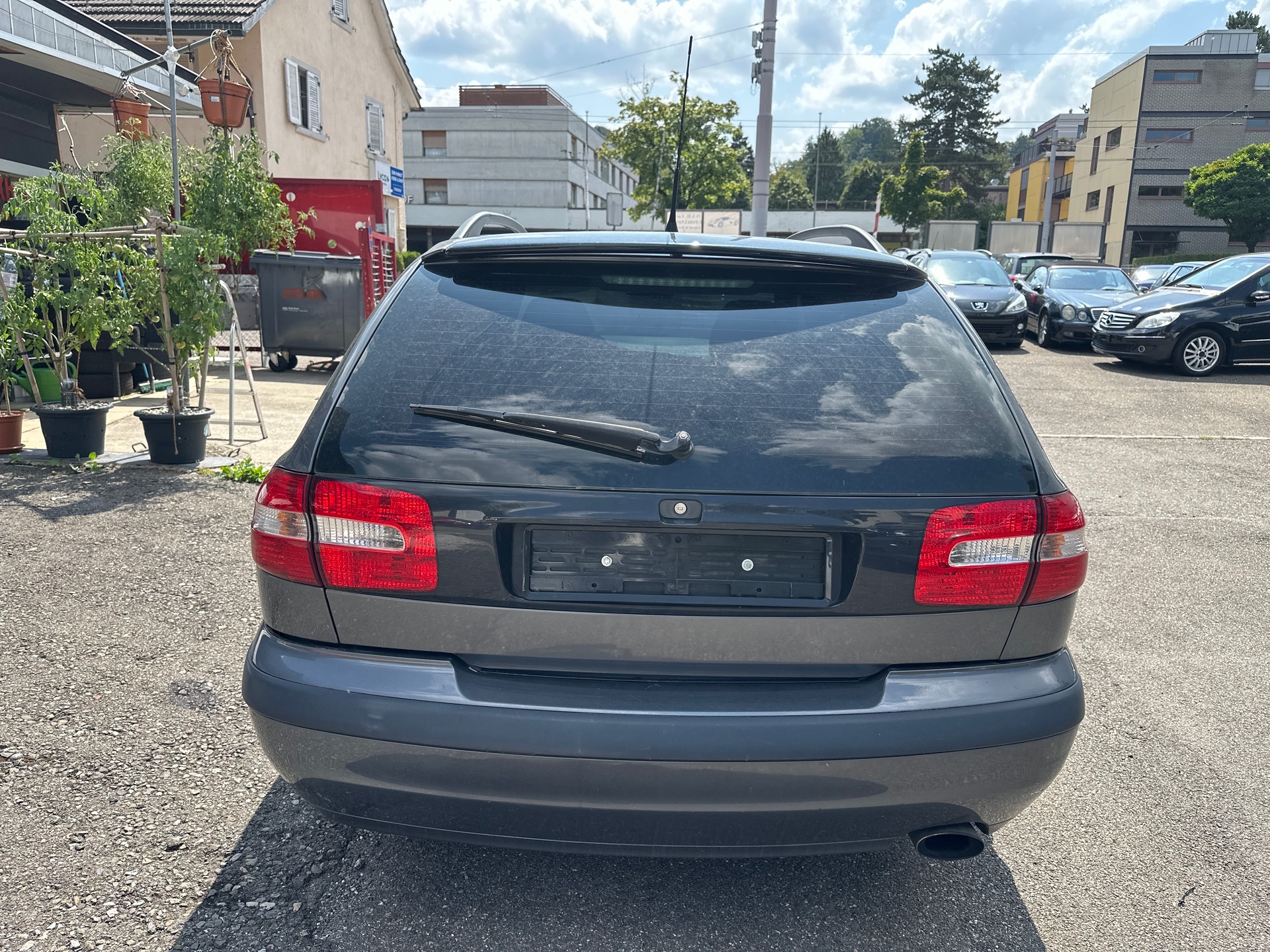 VOLVO V40 T4-image-5