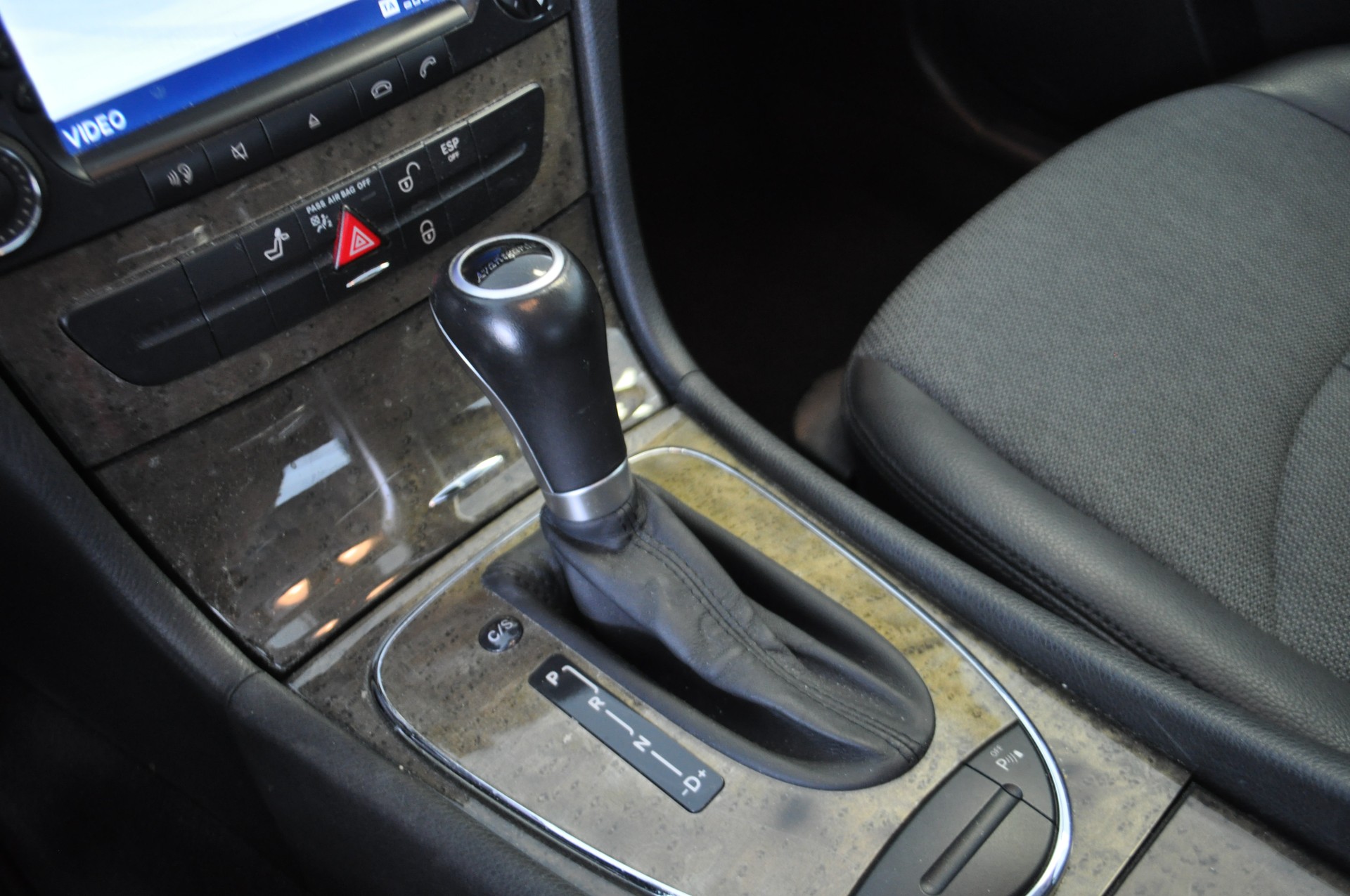 MERCEDES-BENZ E 280 Avantgarde 4Matic Automatic-image-15