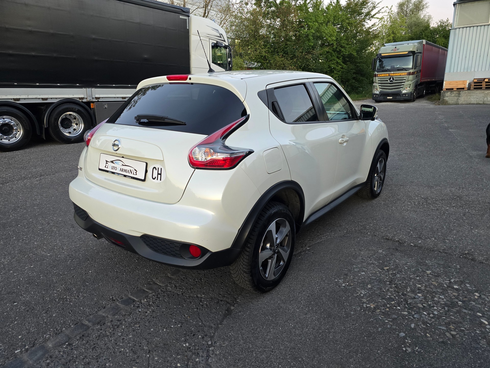 NISSAN Juke 1.6 N-Connecta Xtronic M-CVT-image-5