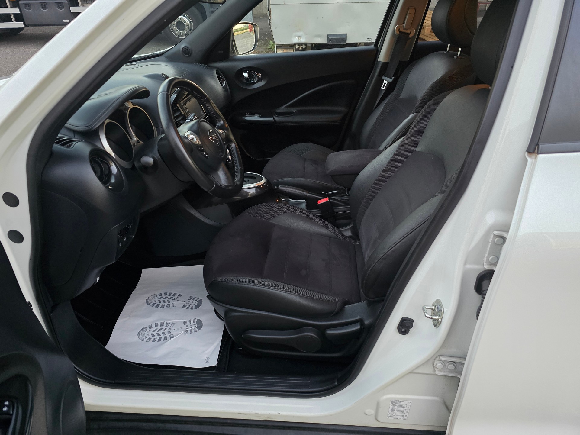 NISSAN Juke 1.6 N-Connecta Xtronic M-CVT-image-7