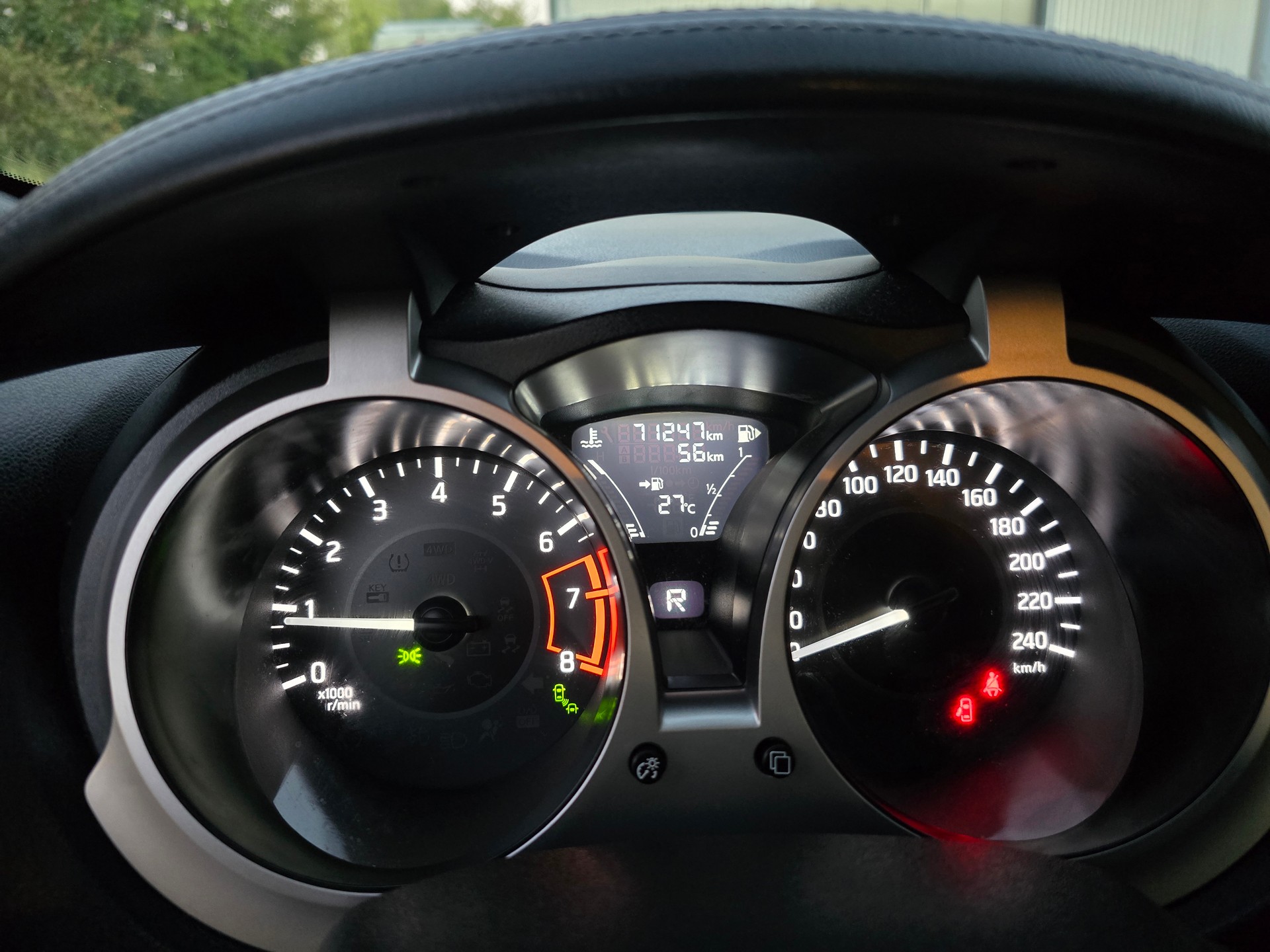 NISSAN Juke 1.6 N-Connecta Xtronic M-CVT-image-20