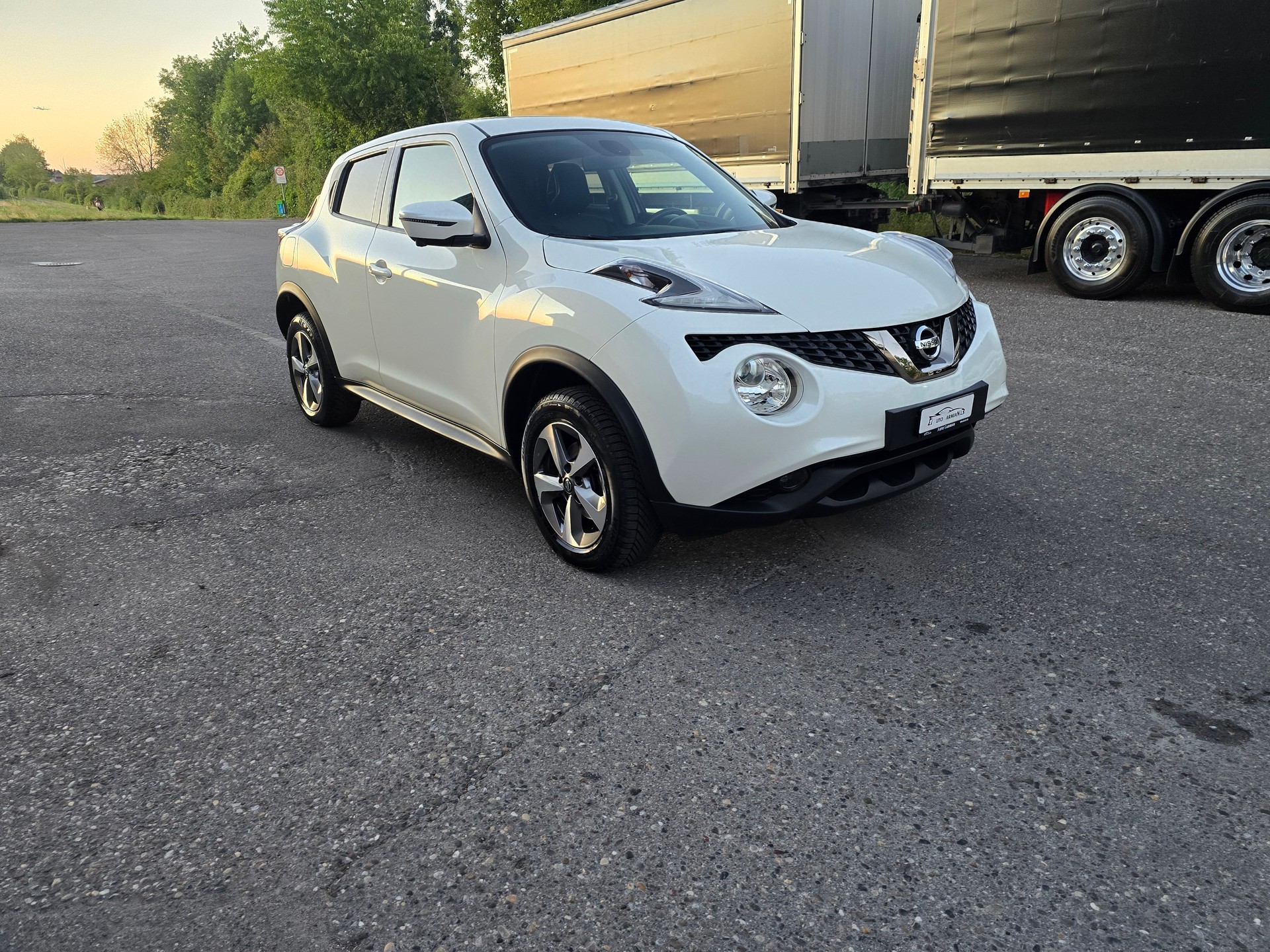 NISSAN Juke 1.6 N-Connecta Xtronic M-CVT-image-2