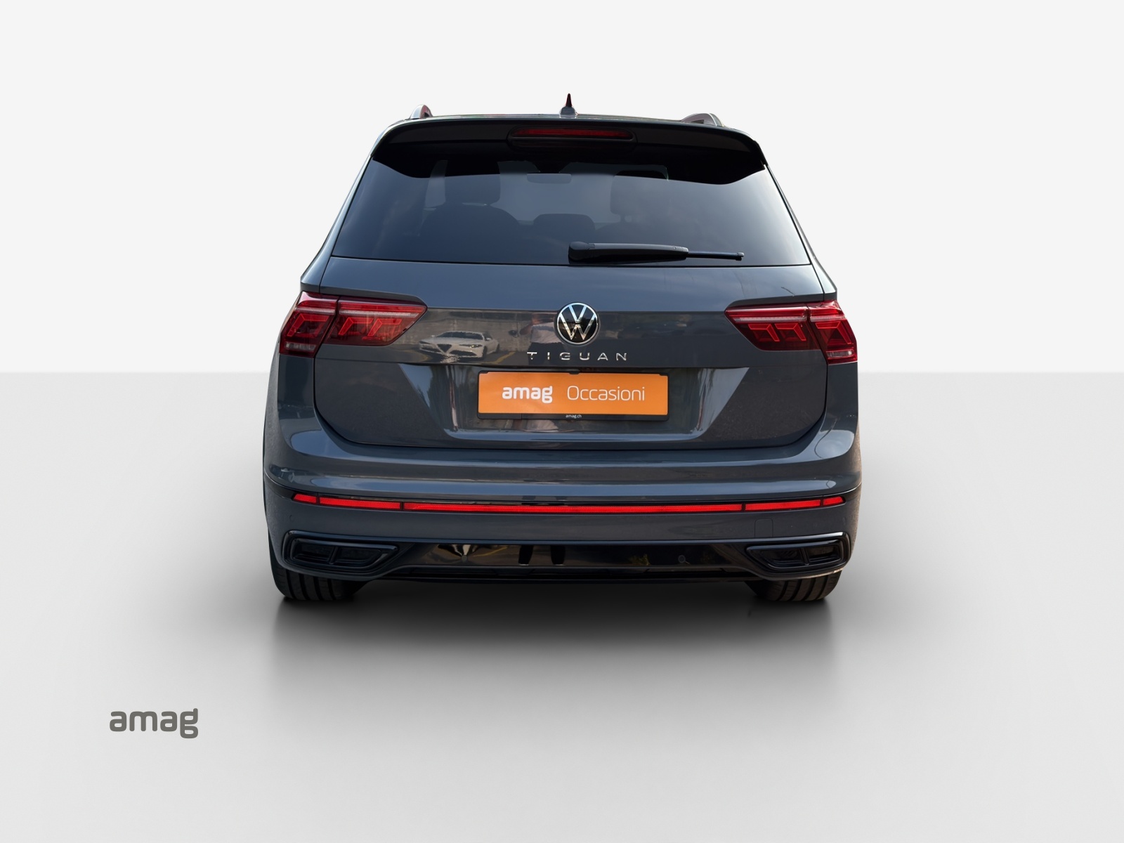 VW Tiguan 2.0TSI R-Line 4Motion DSG-image-3