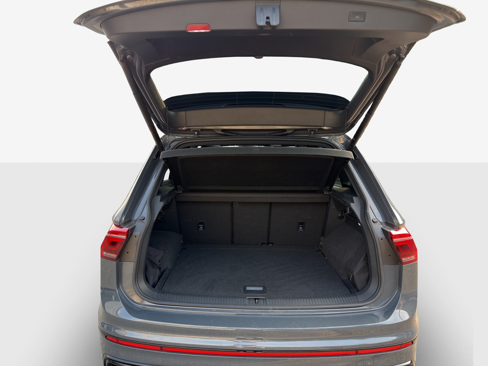 VW Tiguan 2.0TSI R-Line 4Motion DSG-image-12