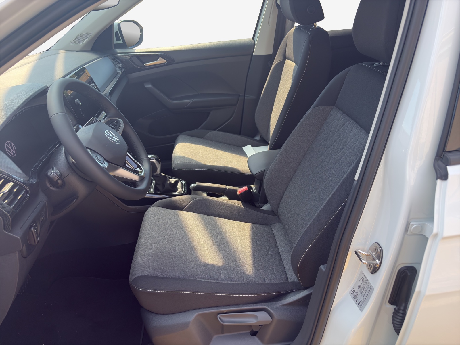 VW NEW T-Cross-image-7