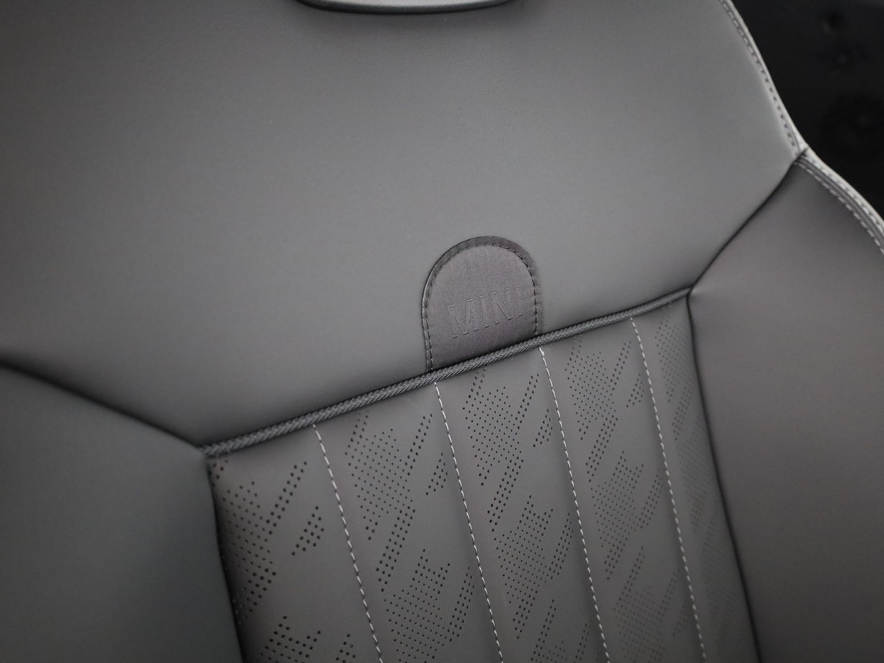 MINI Cooper S Cabriolet DKG-image-32