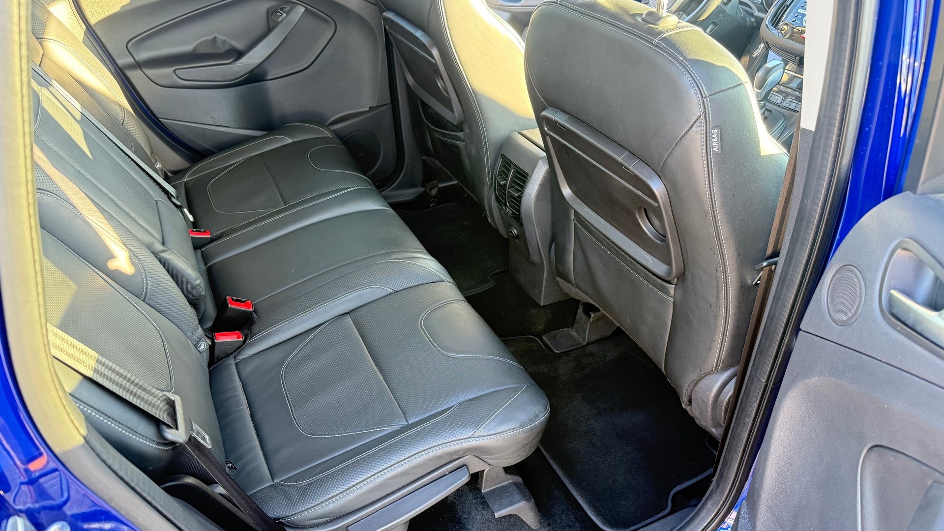 FORD Kuga 2.0 TDCi Titanium S 4WD PowerShift-image-19