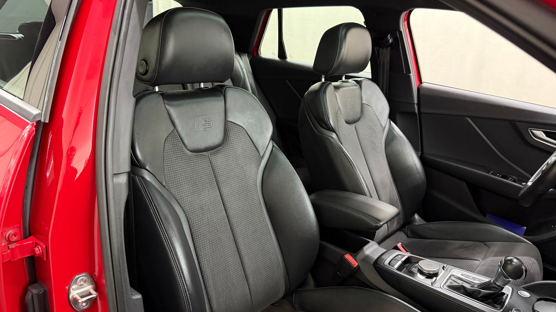 AUDI Q2 2.0 TDI sport quattro S-tronic-image-13